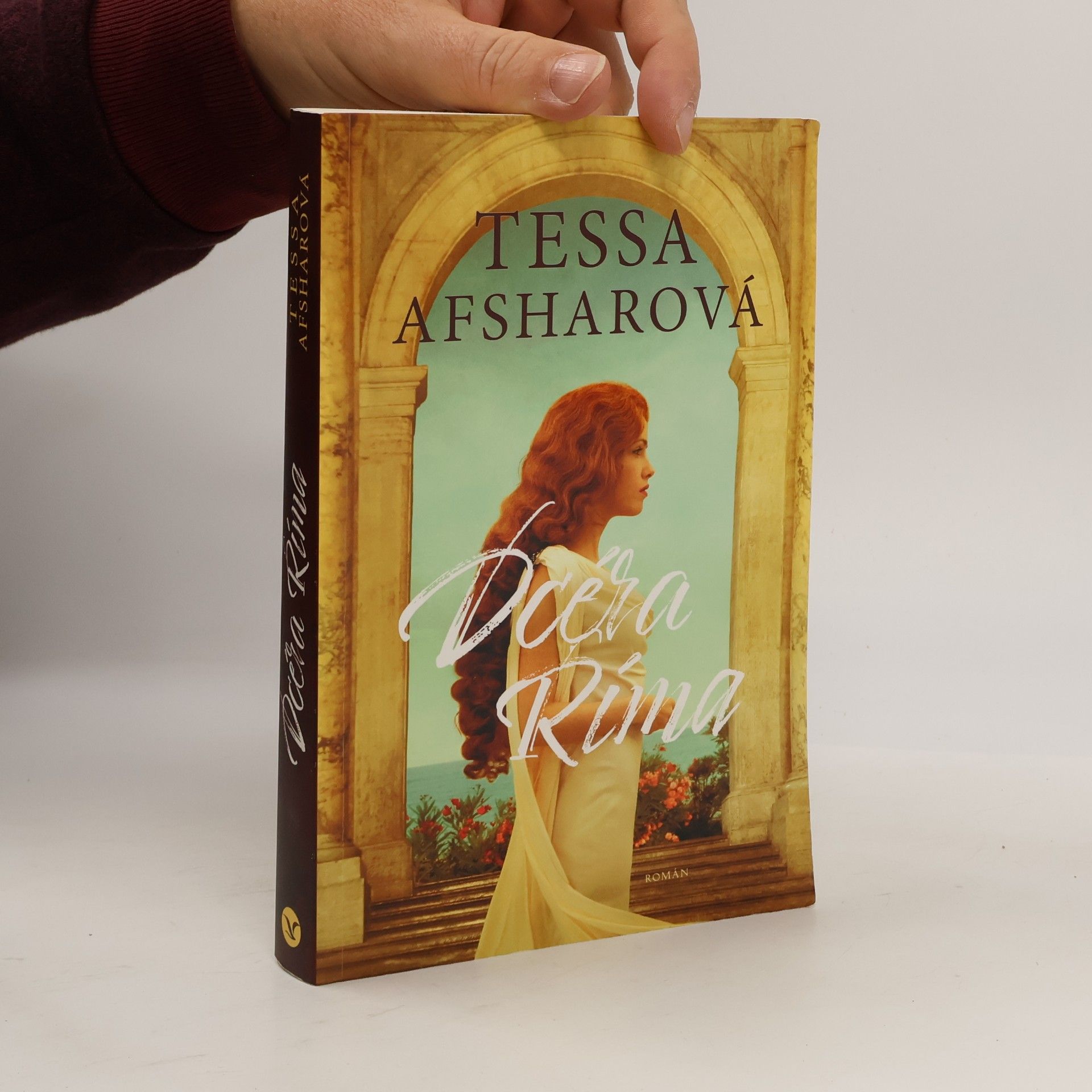 Tessa Afshar Dcéra Ríma
