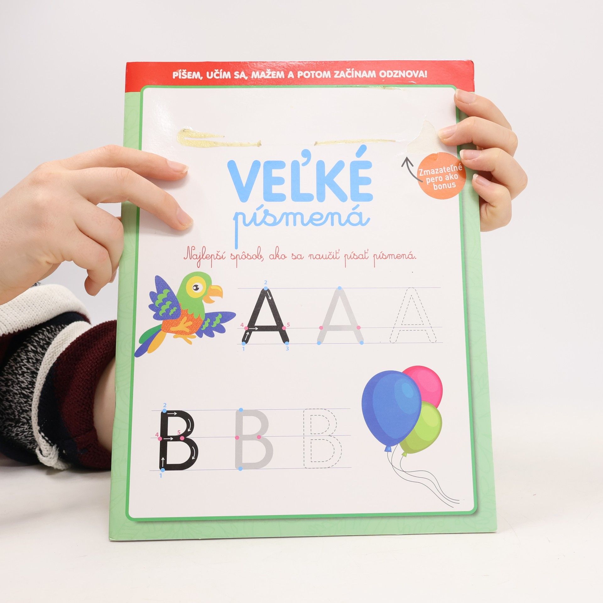 Kolektiv autorů Pracovný zošit Veľké písmená + Zmazateľné pero SK verzia 21x28cm