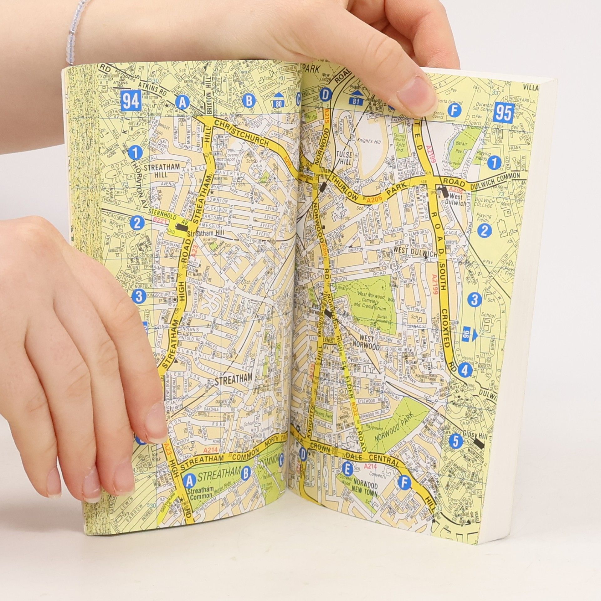 Geographers A. Z. Map Company Mini London AZ Street Atlas & Index
