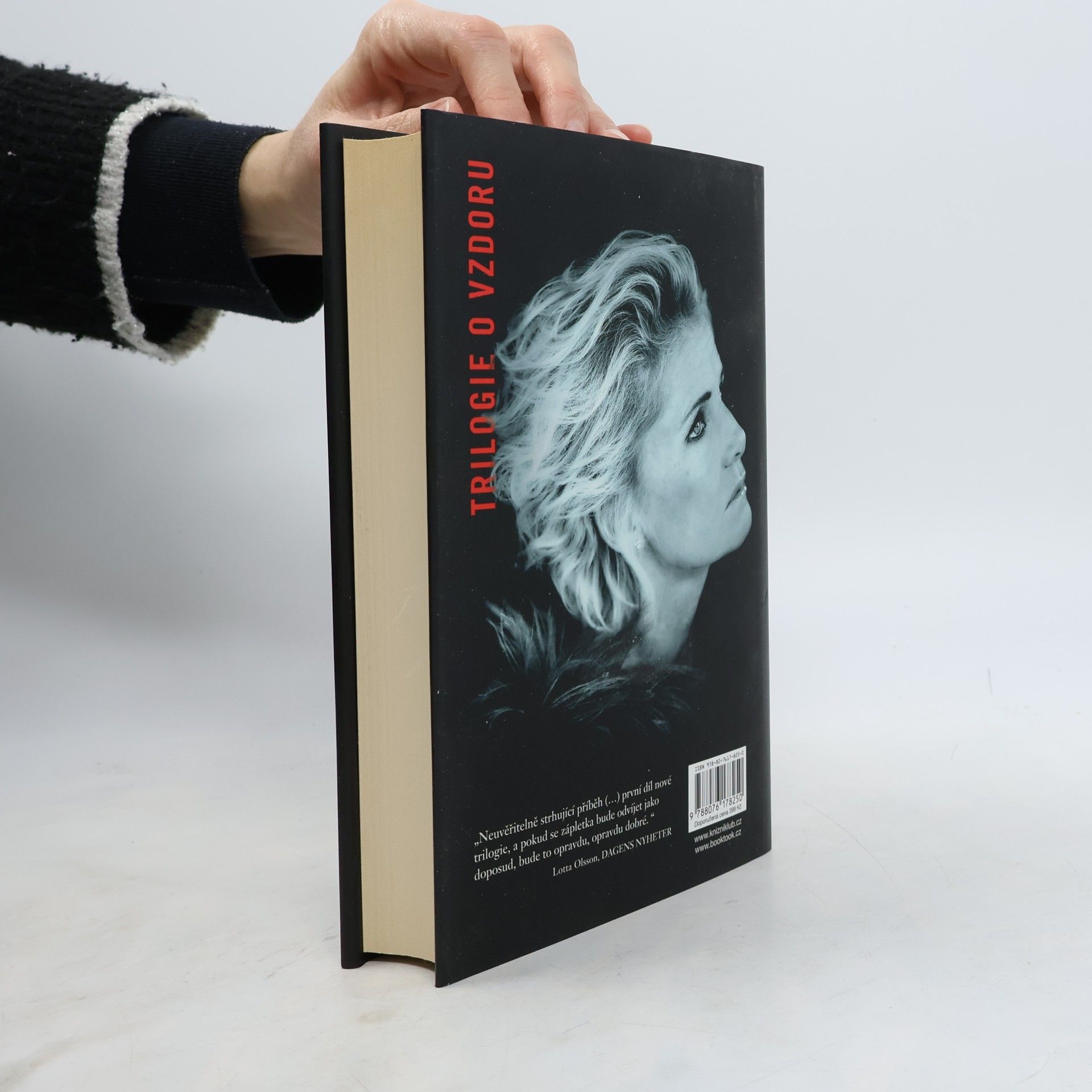 Louise Boije af Gennäs Krvavý květ