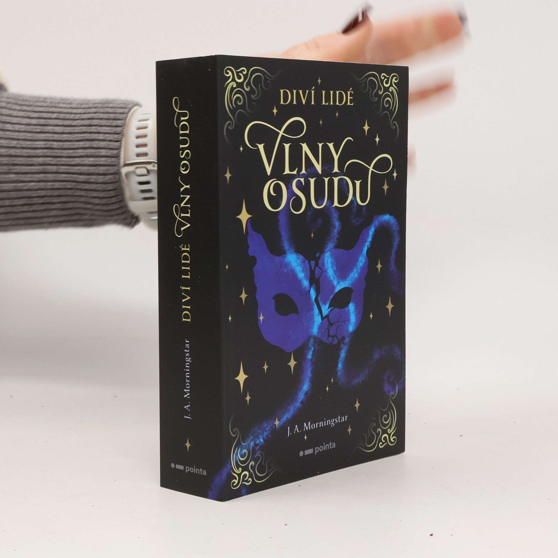 J. A. Morningstar Diví lidé. Vlny osudu