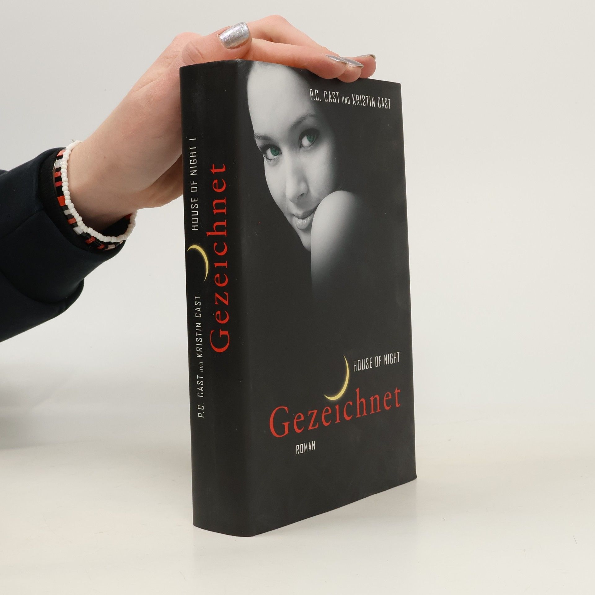 Phyllis Christine Cast Gezeichnet