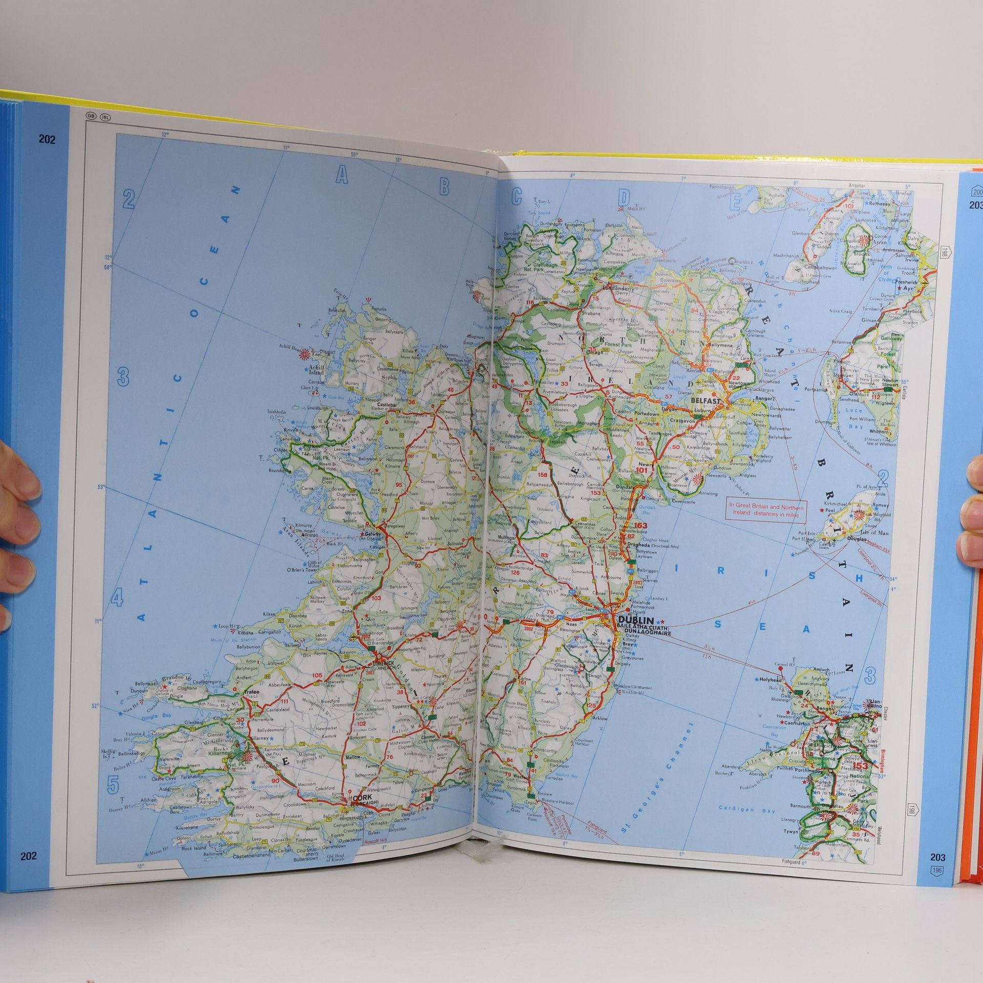 Various authors Evropa. Europa. Europe: atlas 1: 700 000