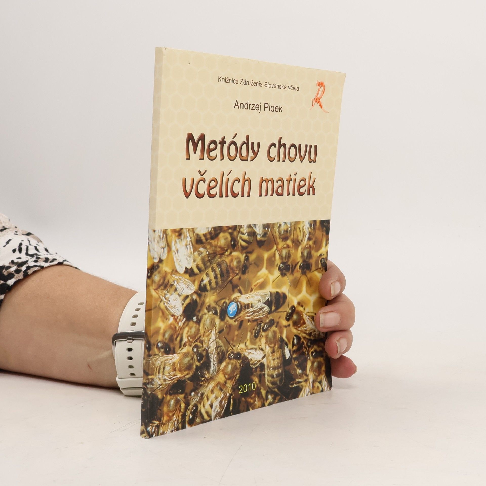 Metódy chovu včelích matiek