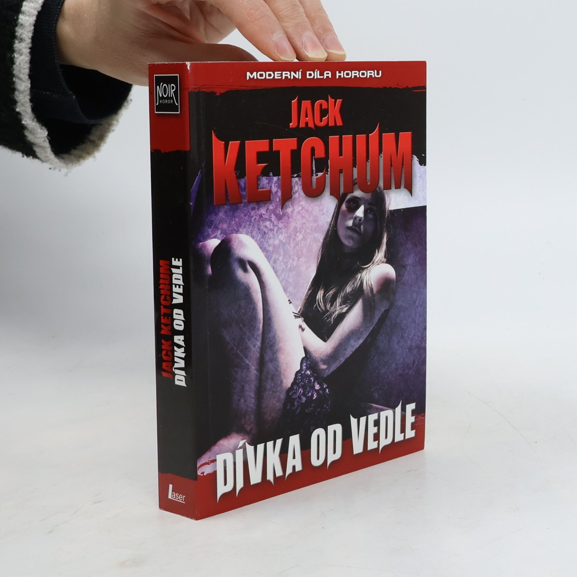 Dívka od vedle