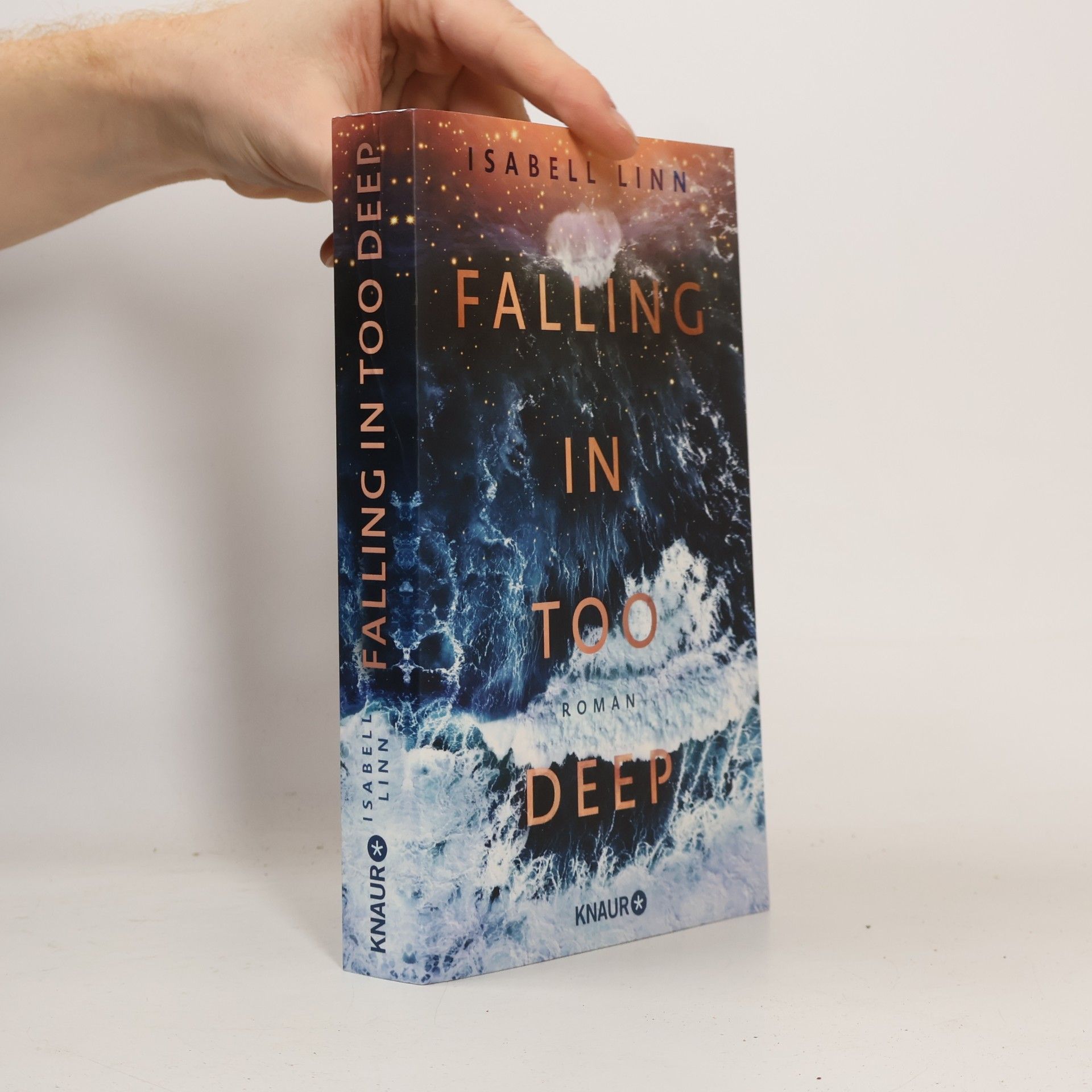Isabell Linn Falling in too deep