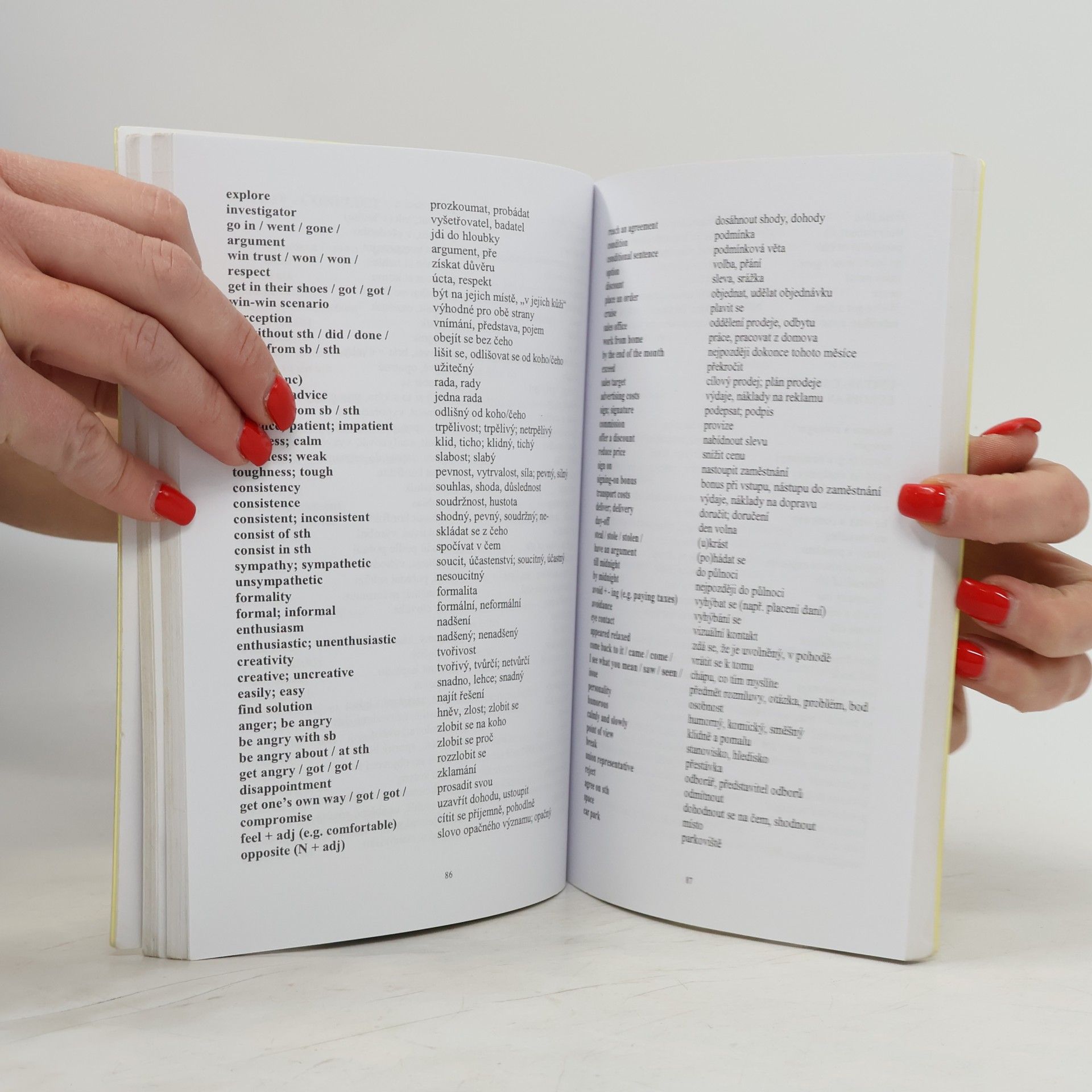 Marcela Marešová Glossary to Market leader pre-intermediate business English : new edition