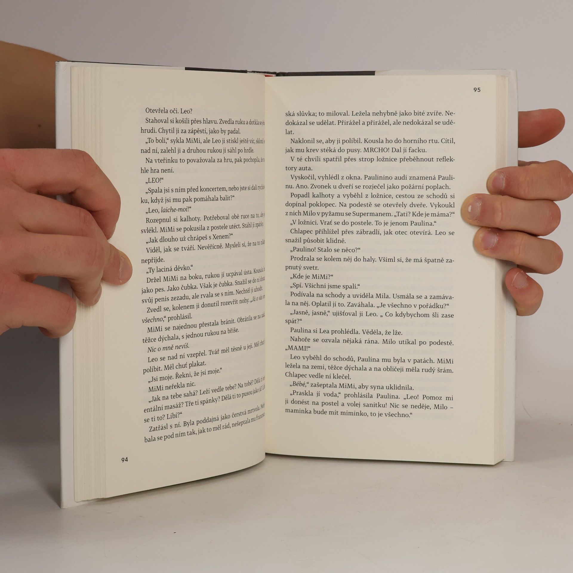 Jeanette Winterson Trhlina v čase