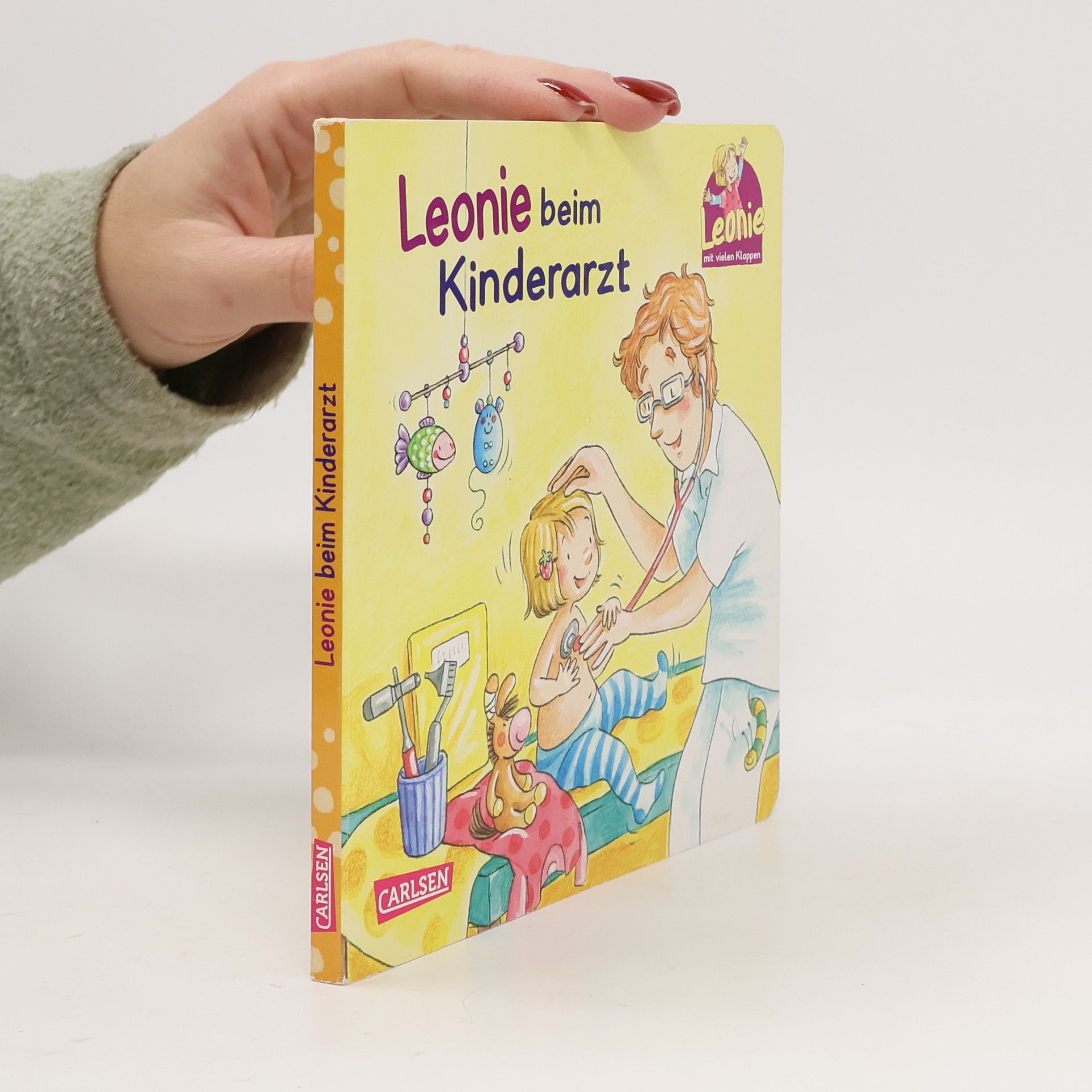 Leonie: Leonie beim Kinderarzt