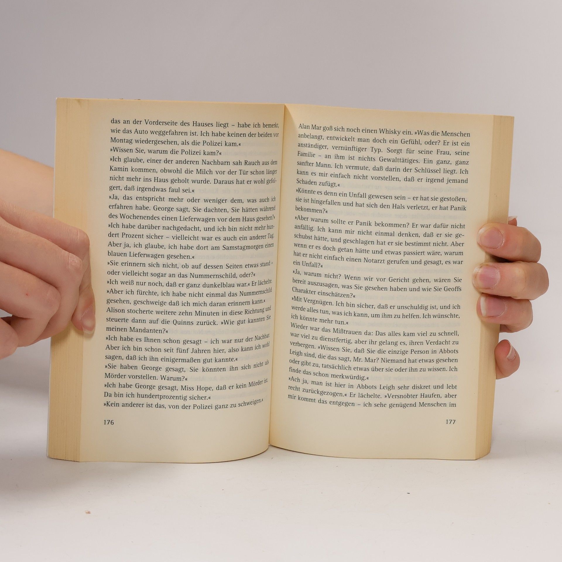 Ruth Carrington Nur tote Fische schwimmen mit dem Strom