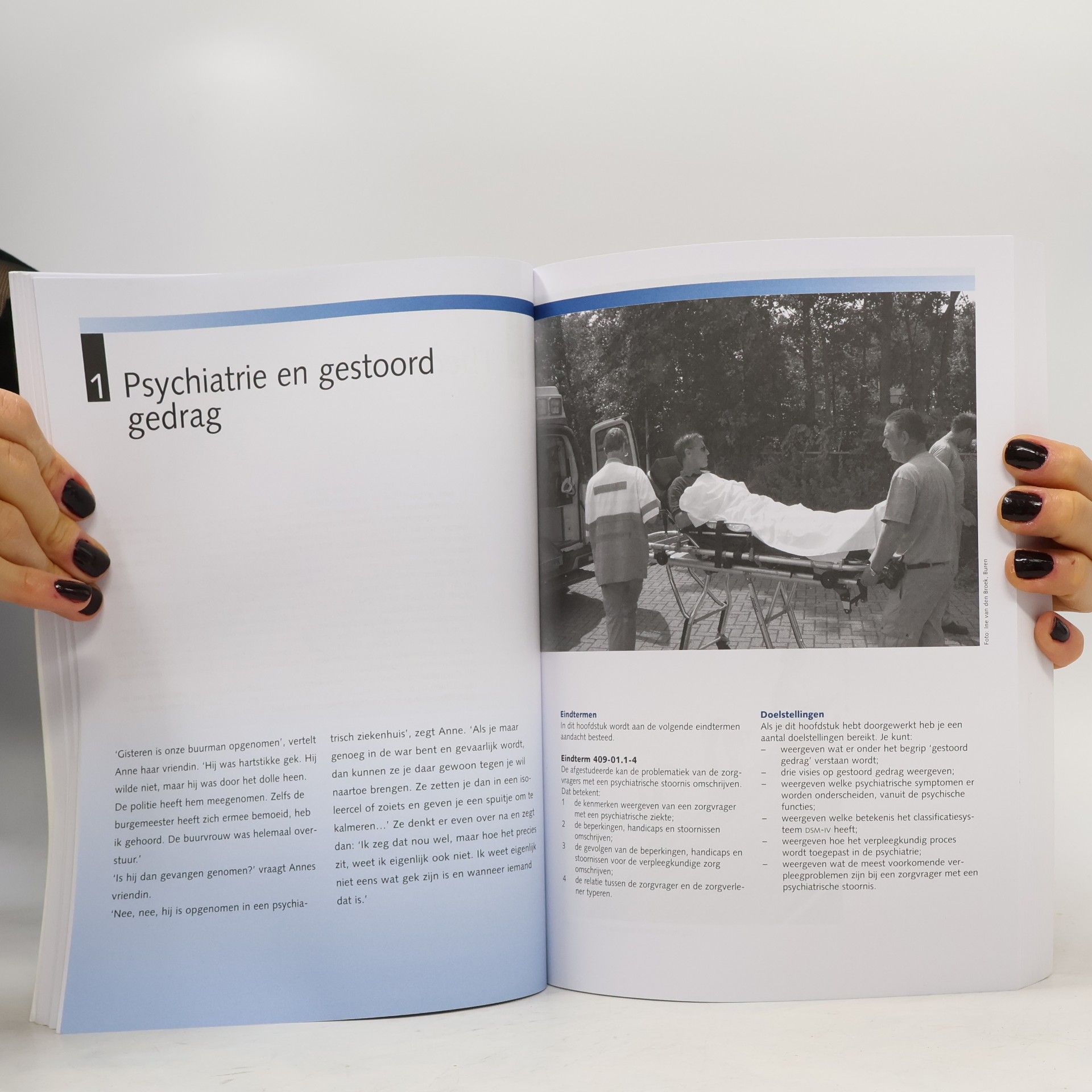 C.A. Abrahamse Verplegen van zorgvragers met een psychiatrische ziekte 1