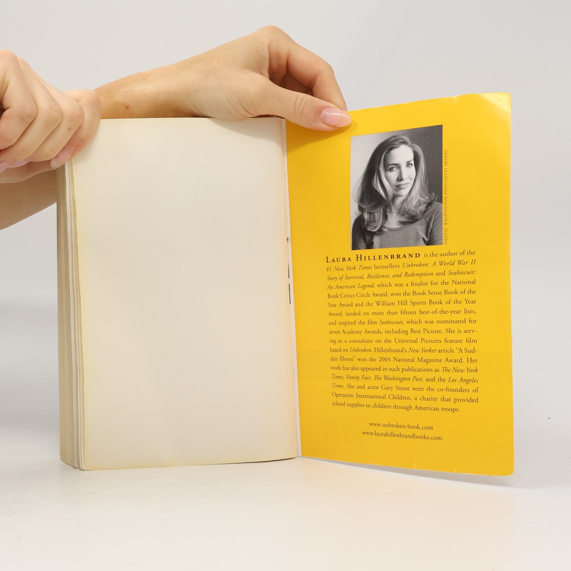 Laura Hillenbrand Unbroken : a World War II story of survival, resilience, and redemption