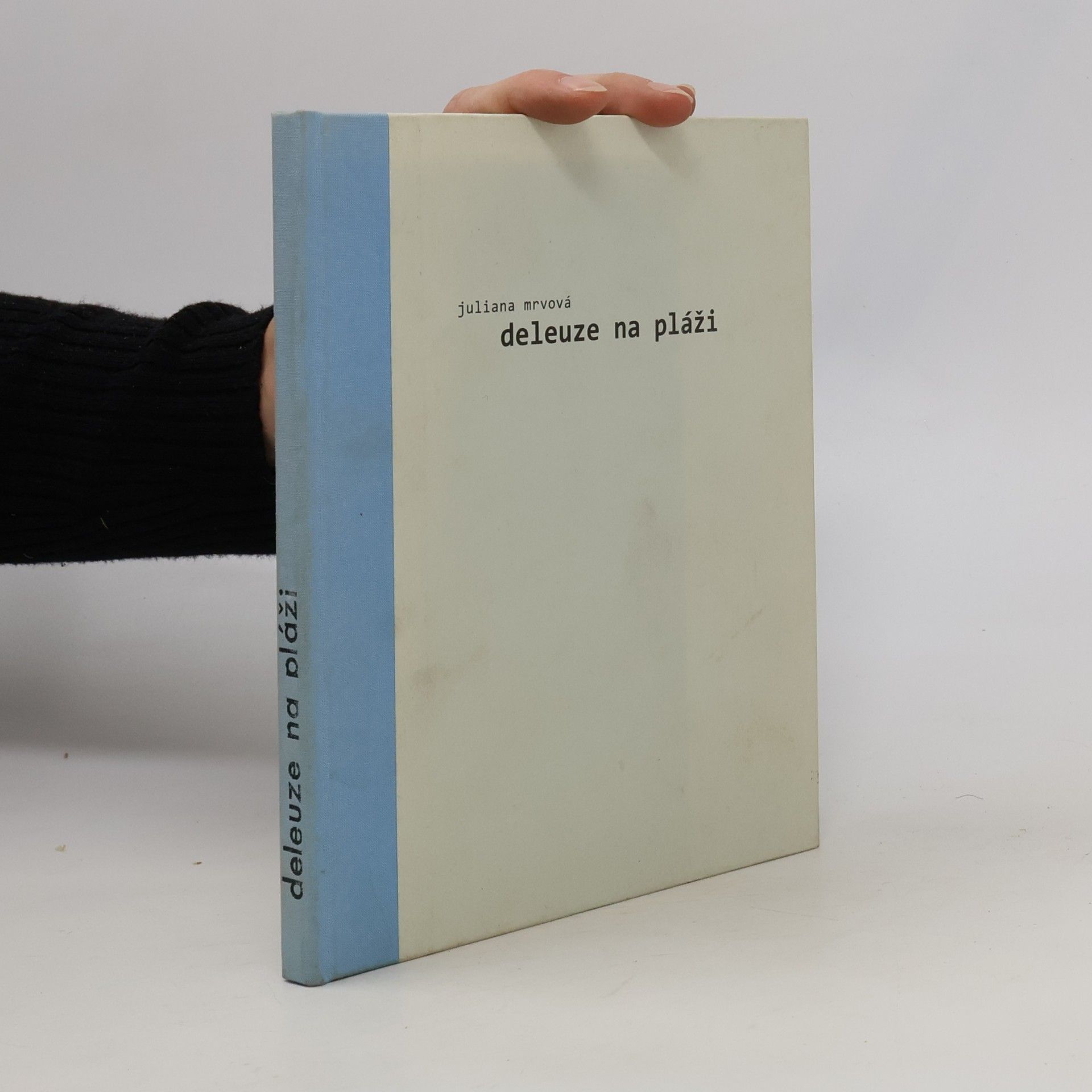 Juliana Mrvová Deleuze na pláži