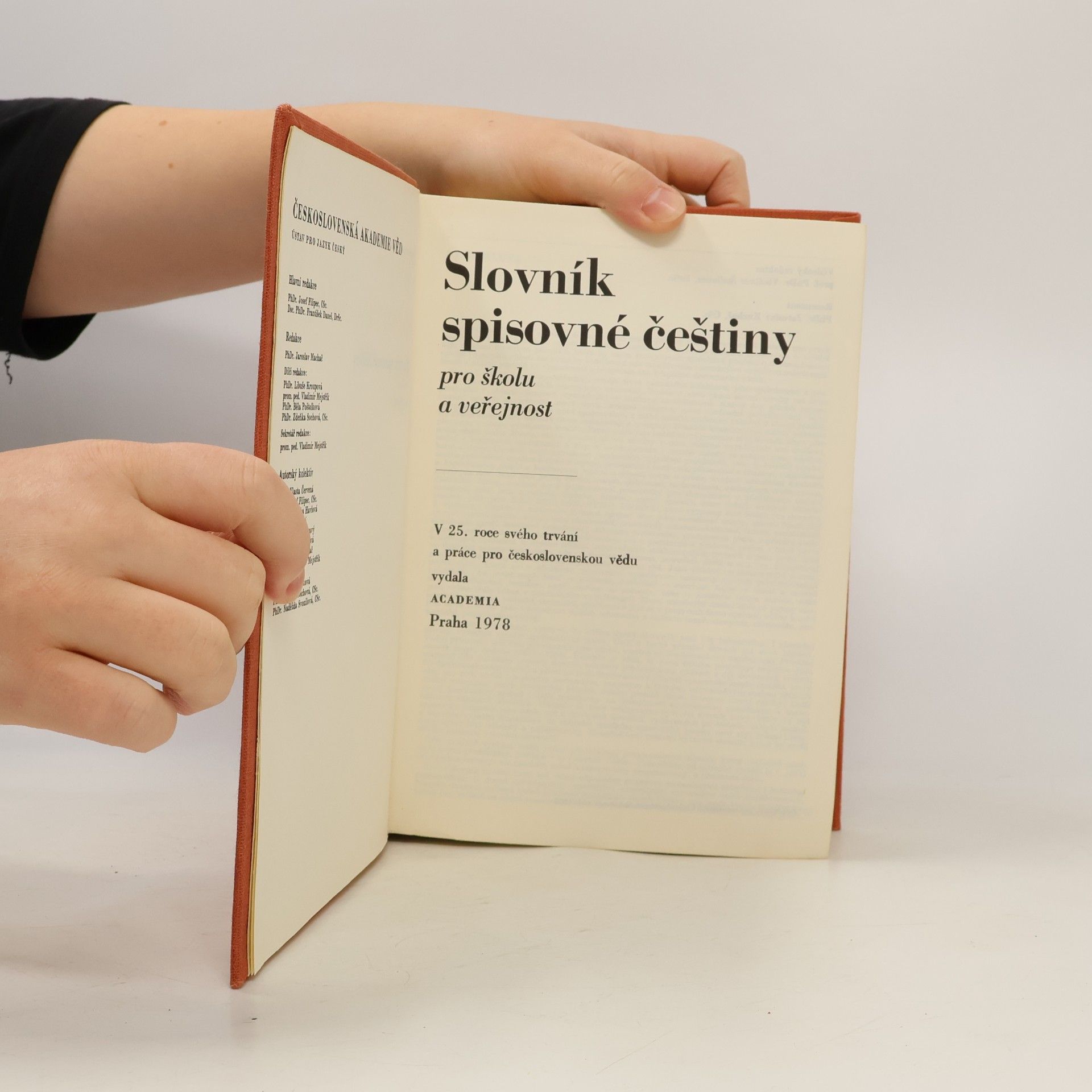 Josef Filipec Slovník spisovné češtiny pro školu a veřejnost