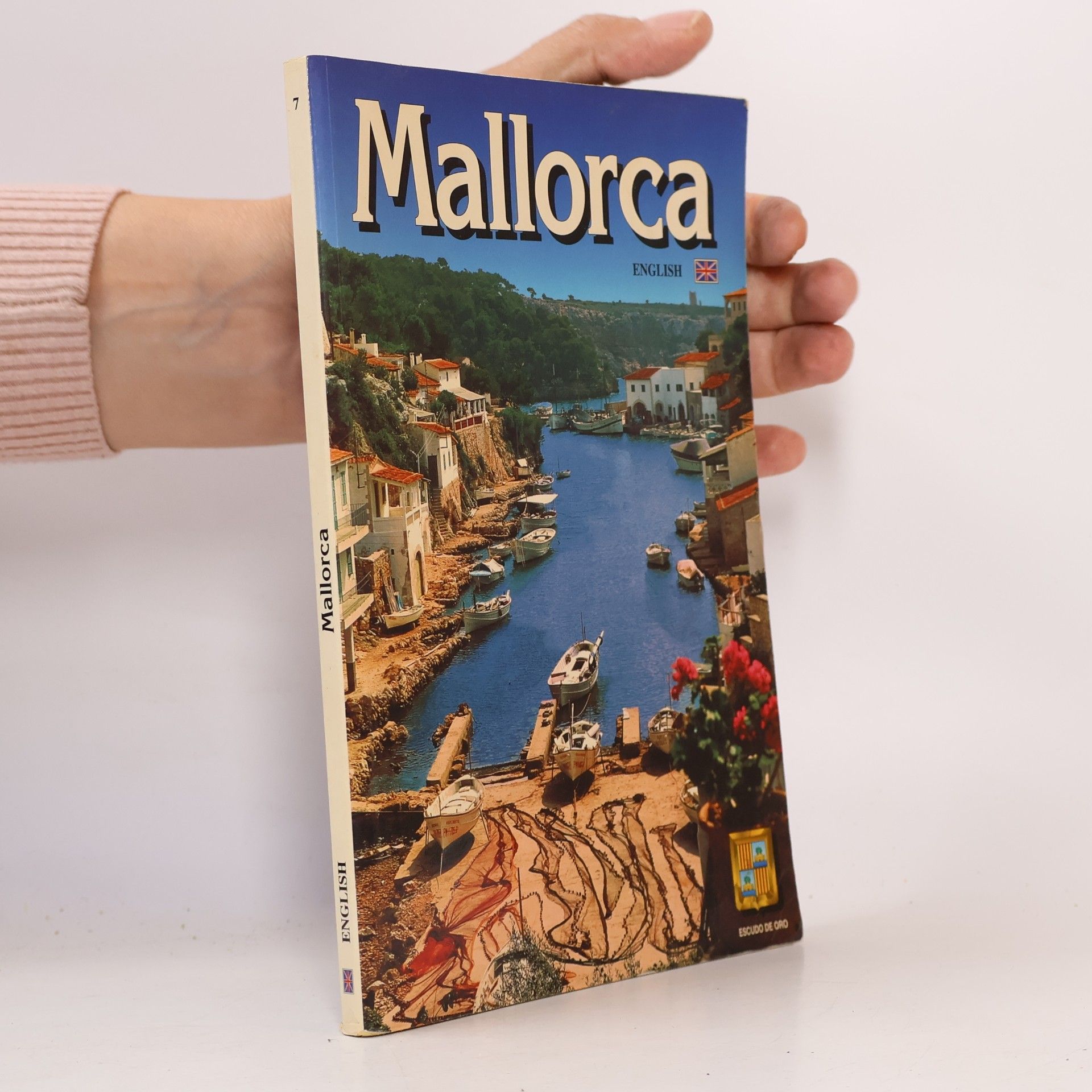 Editorial Fisa Escudo de Oro Mallorca English