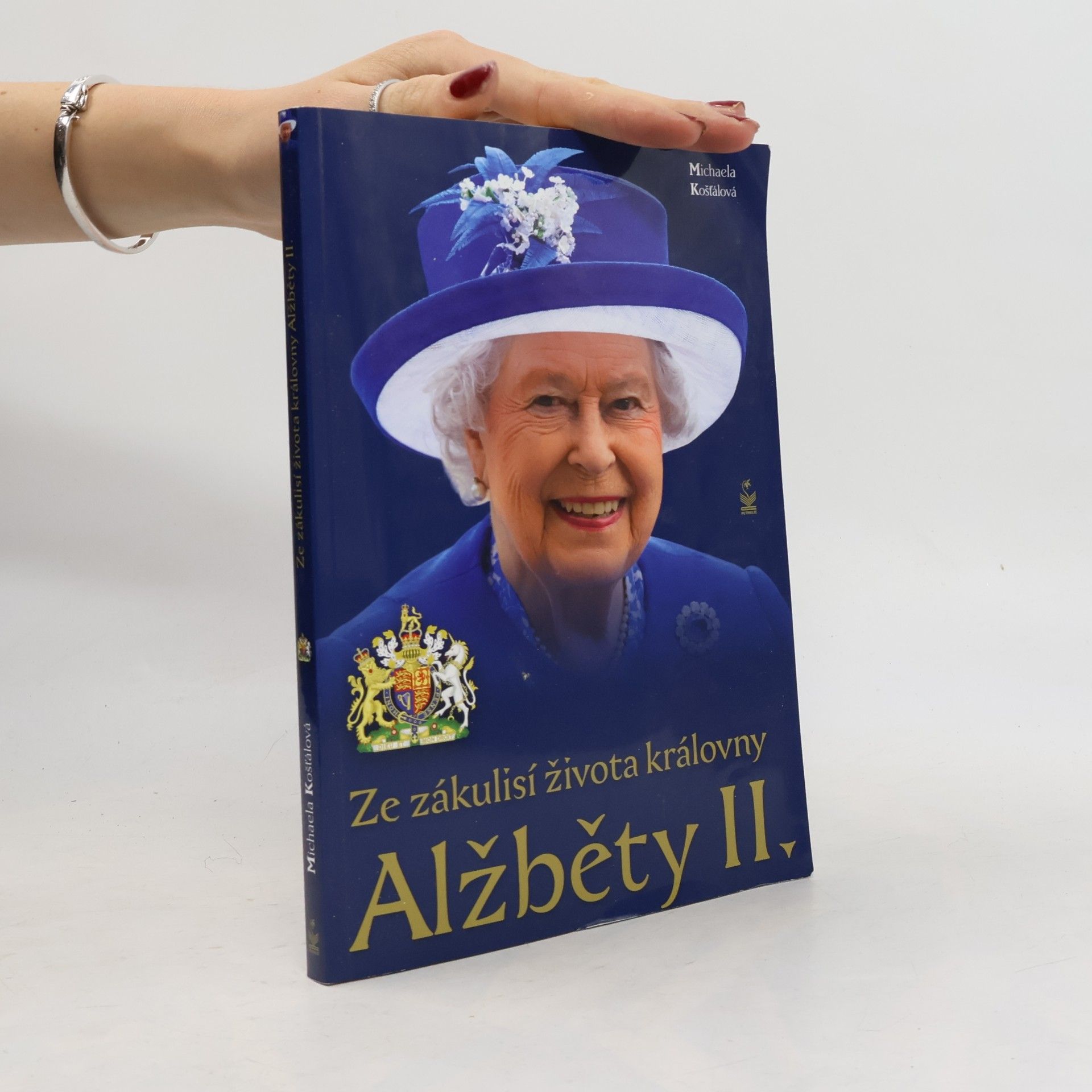 Ze zákulisí života královny Alžběty II.
