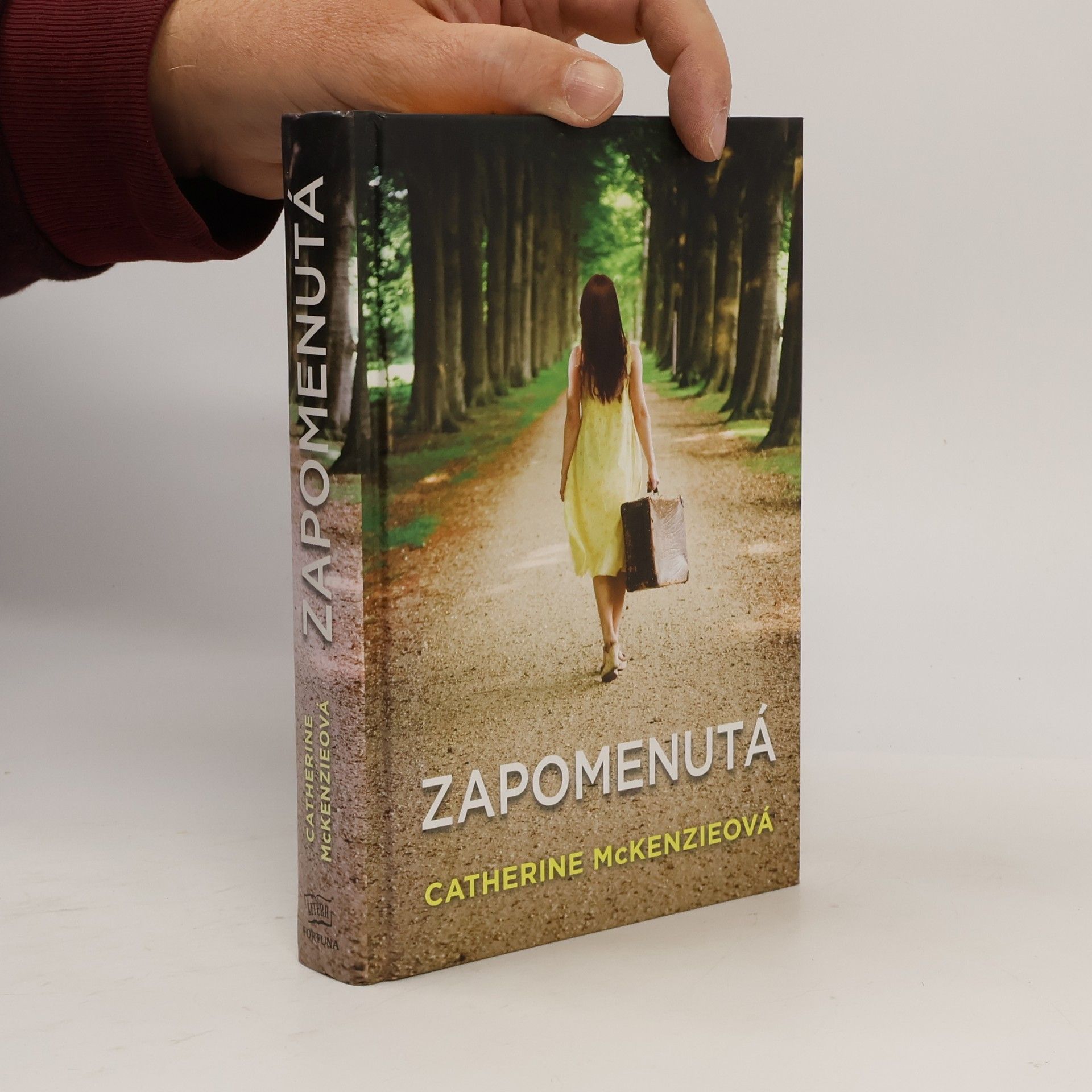 Catherine McKenzie Zapomenutá