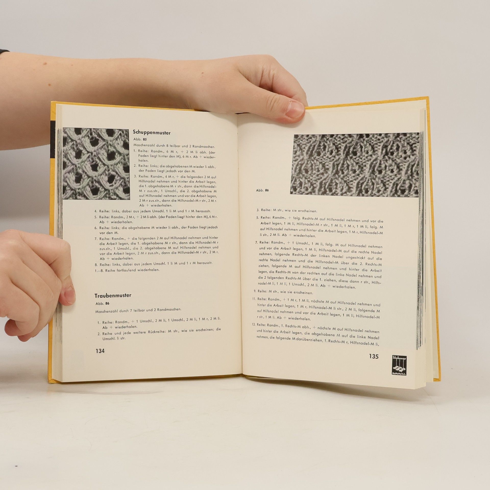 kolektiv Lehrbuch der Handarbeiten aus Wolle. Band 2