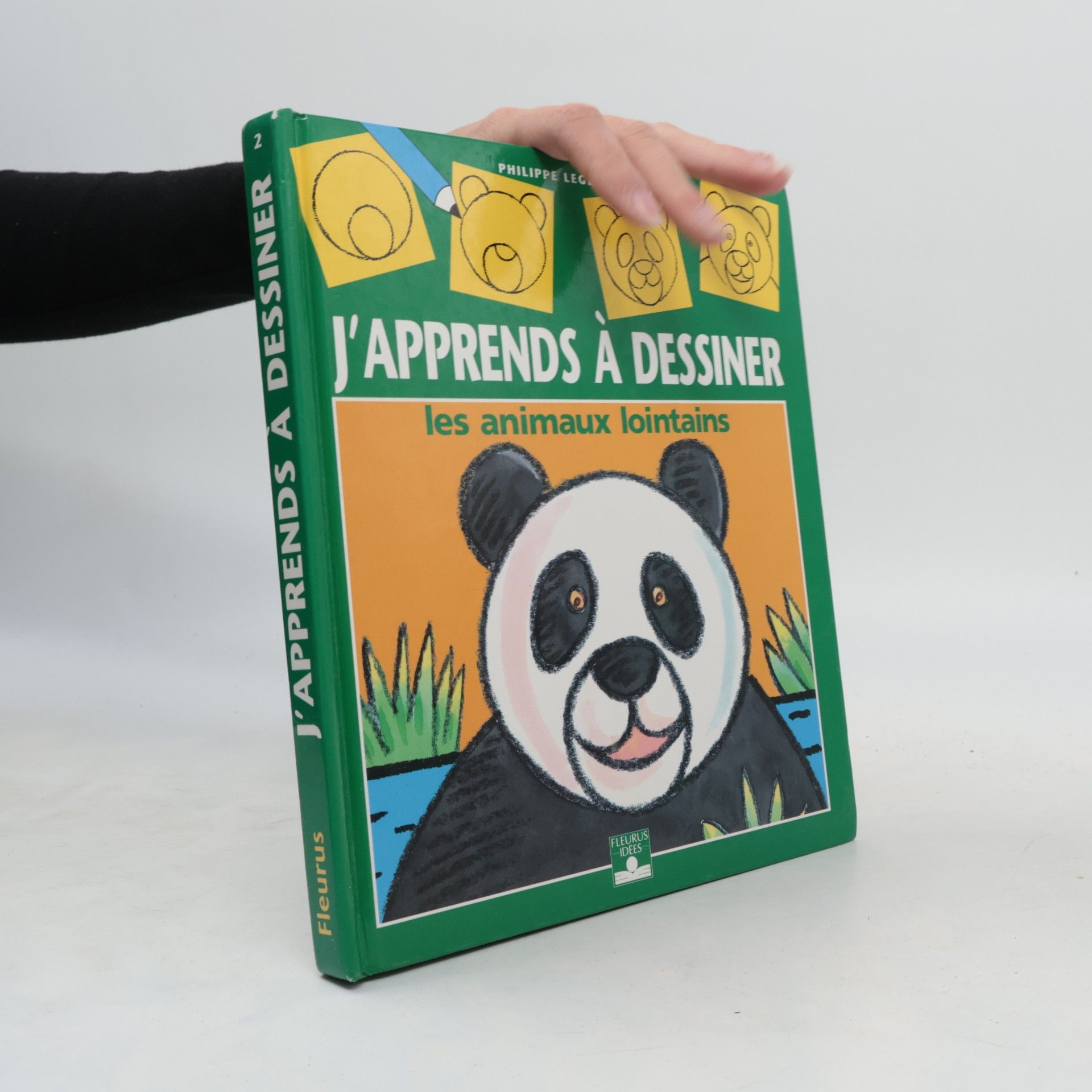 J'apprends à dessiner les animaux lointains