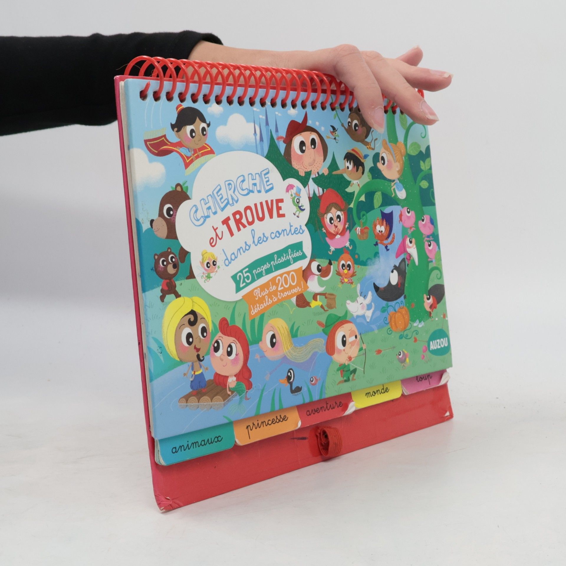 Cherche et trouve dans les contes