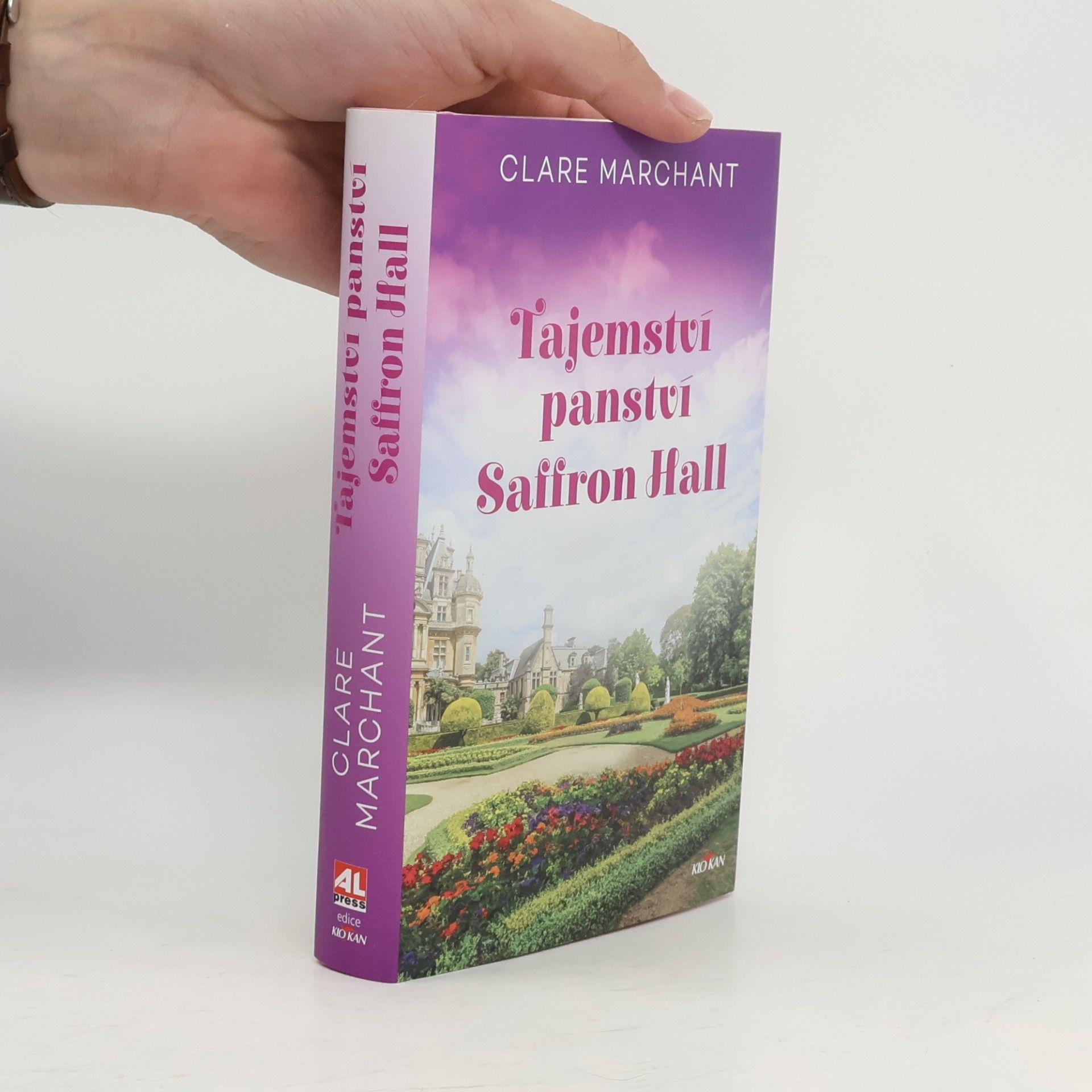 Clare Marchant Tajemství panství Saffron Hall