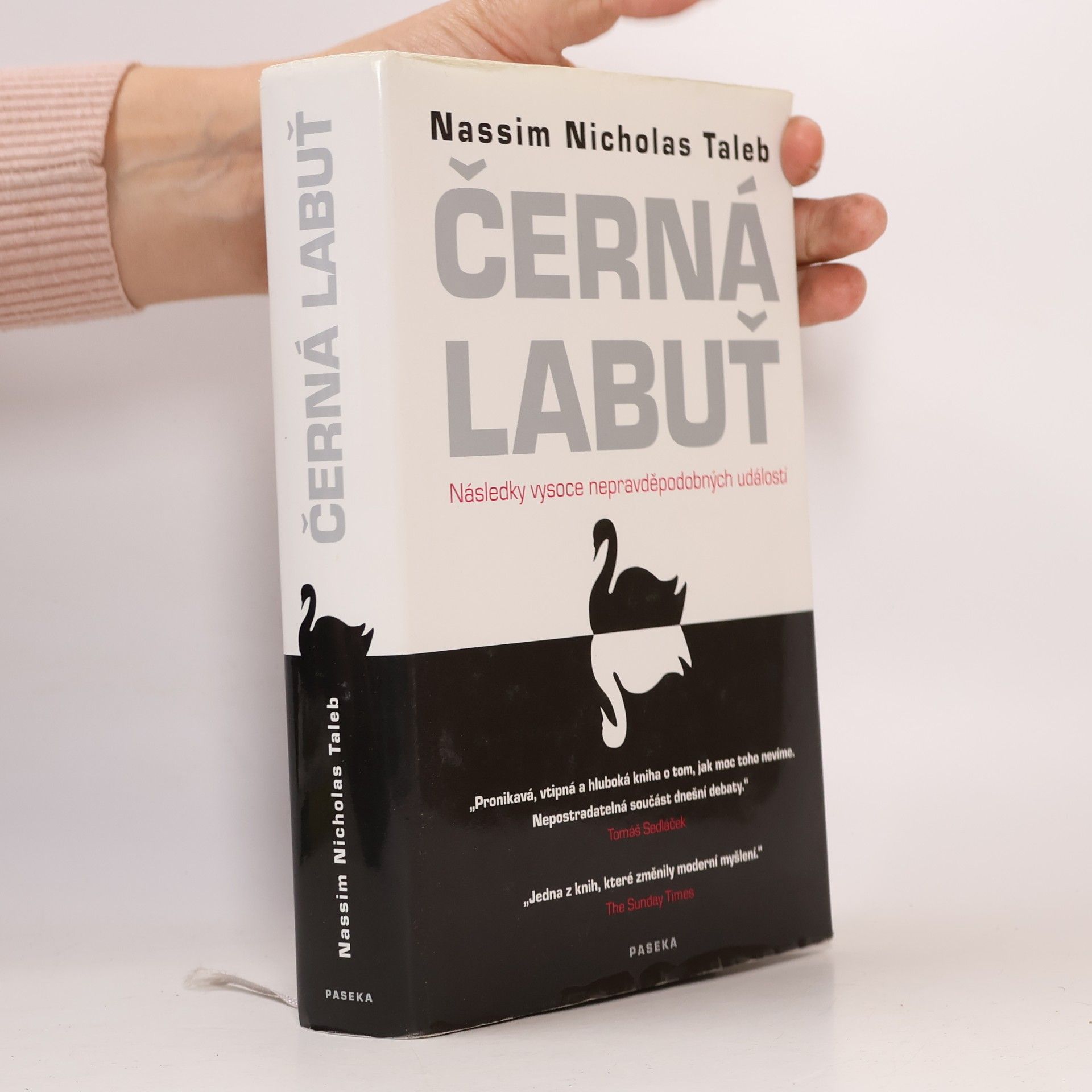 Černá labuť