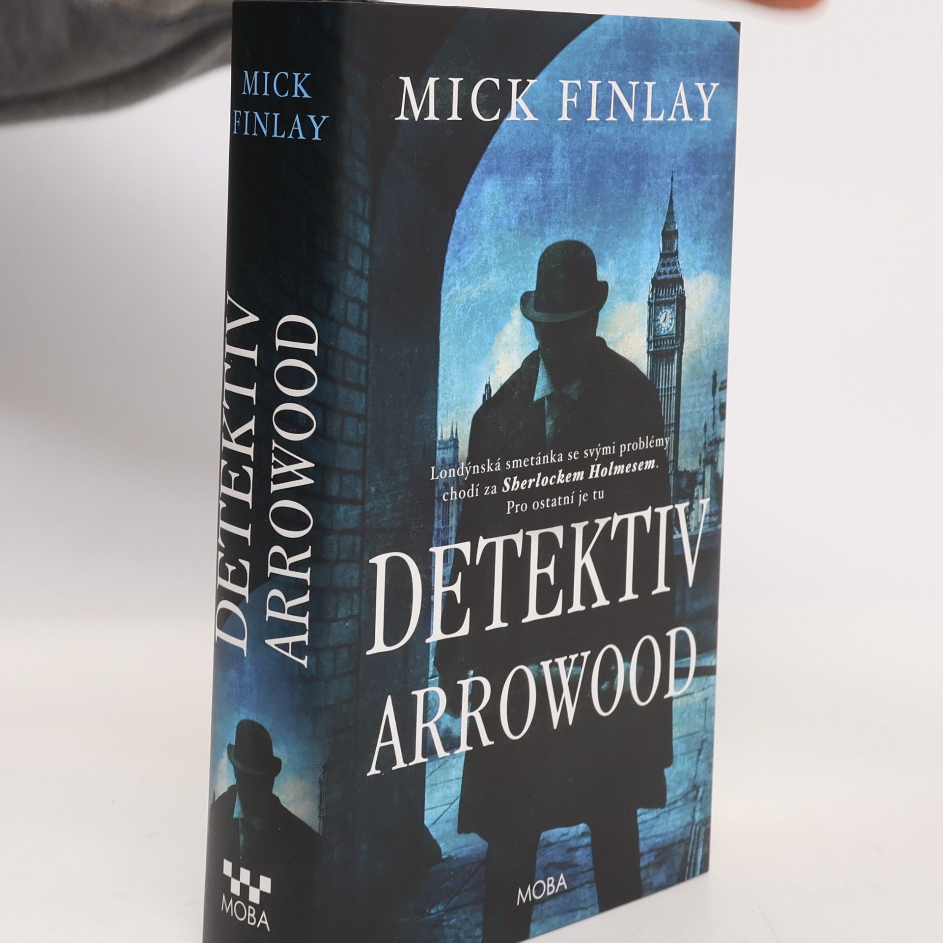 Mick Finlay Detektiv Arrowood