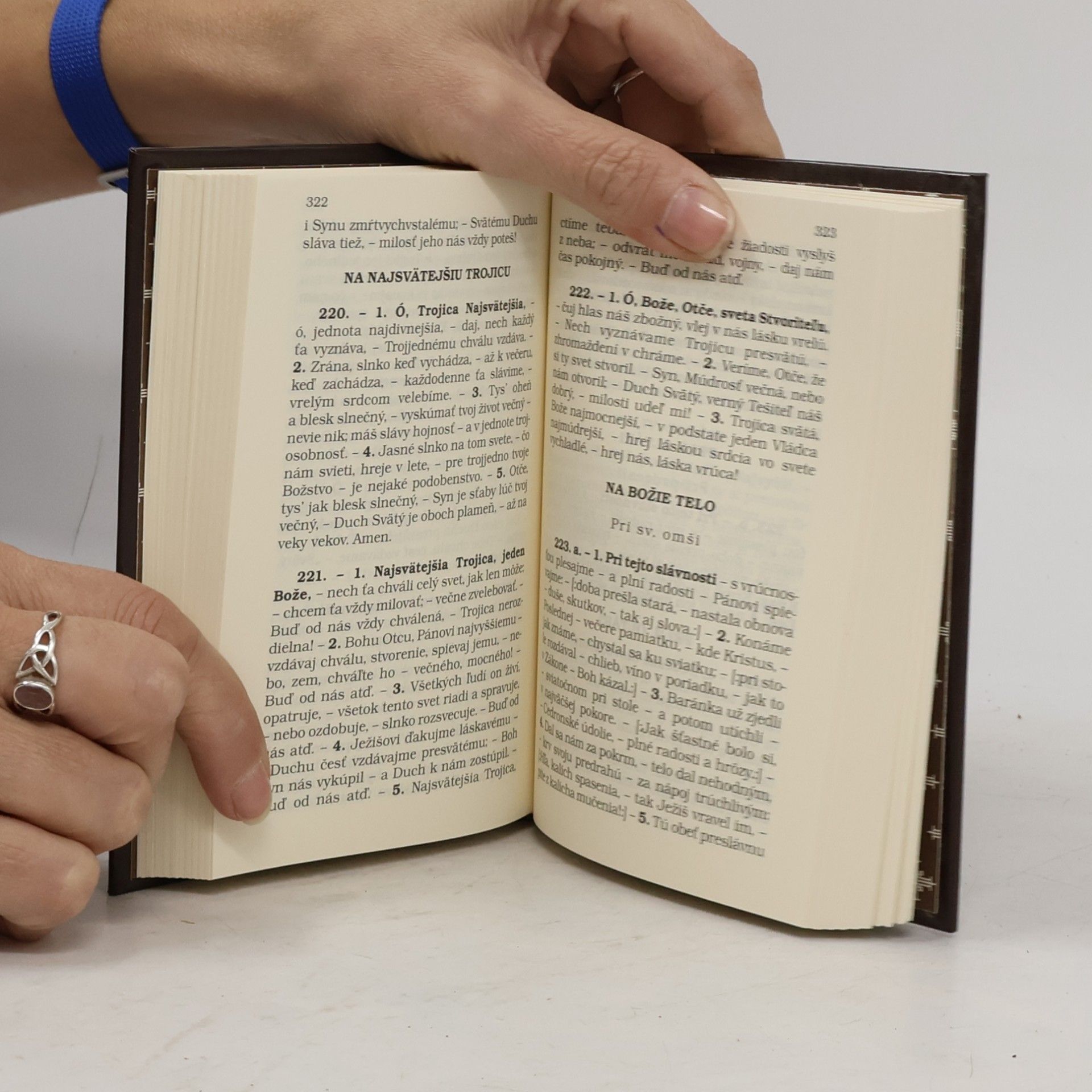 Various authors Láska zakrýva množstvo hriechov... (1 PT 4, 8)