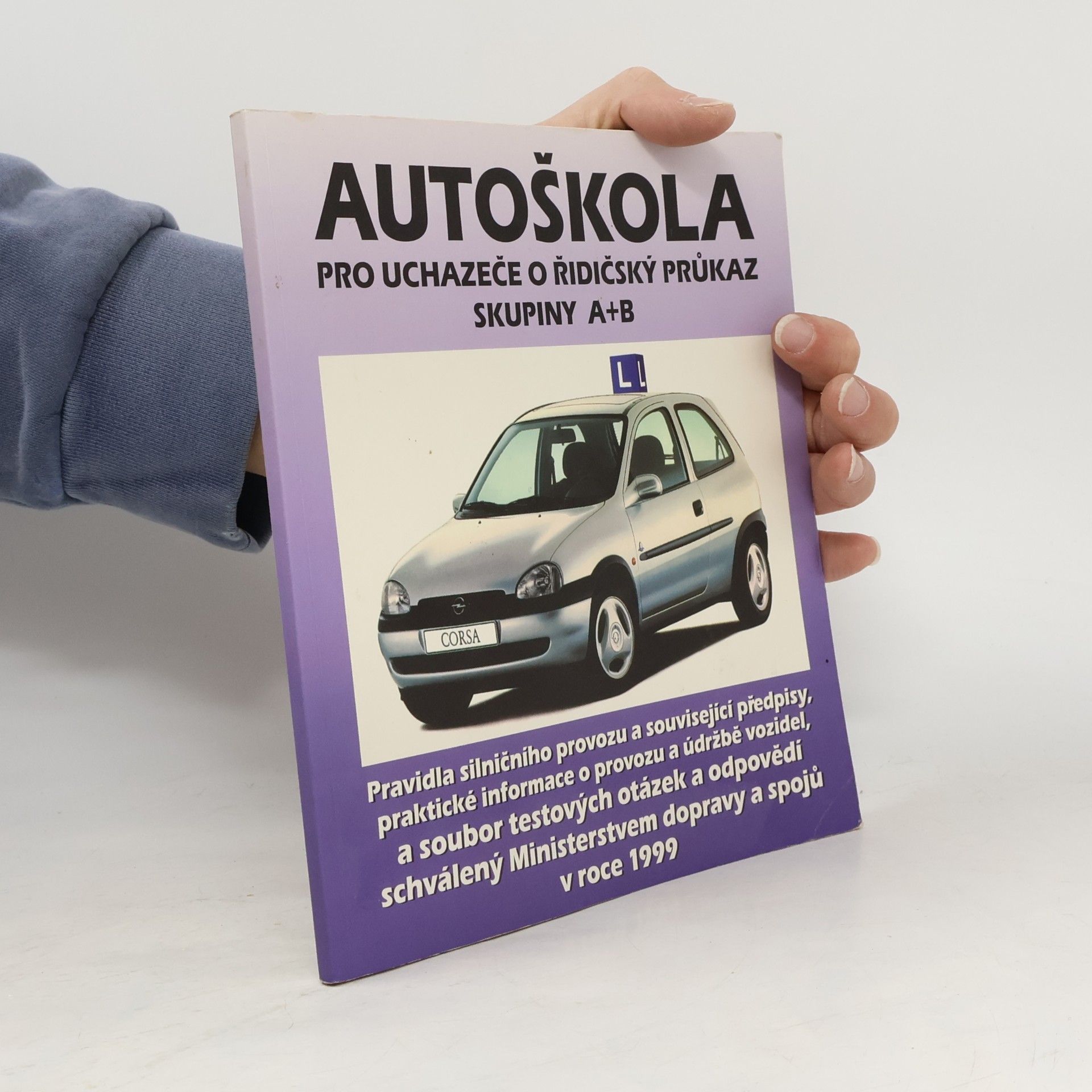 Autoškola pro uchazeče o řidičský průkaz skupiny A+B