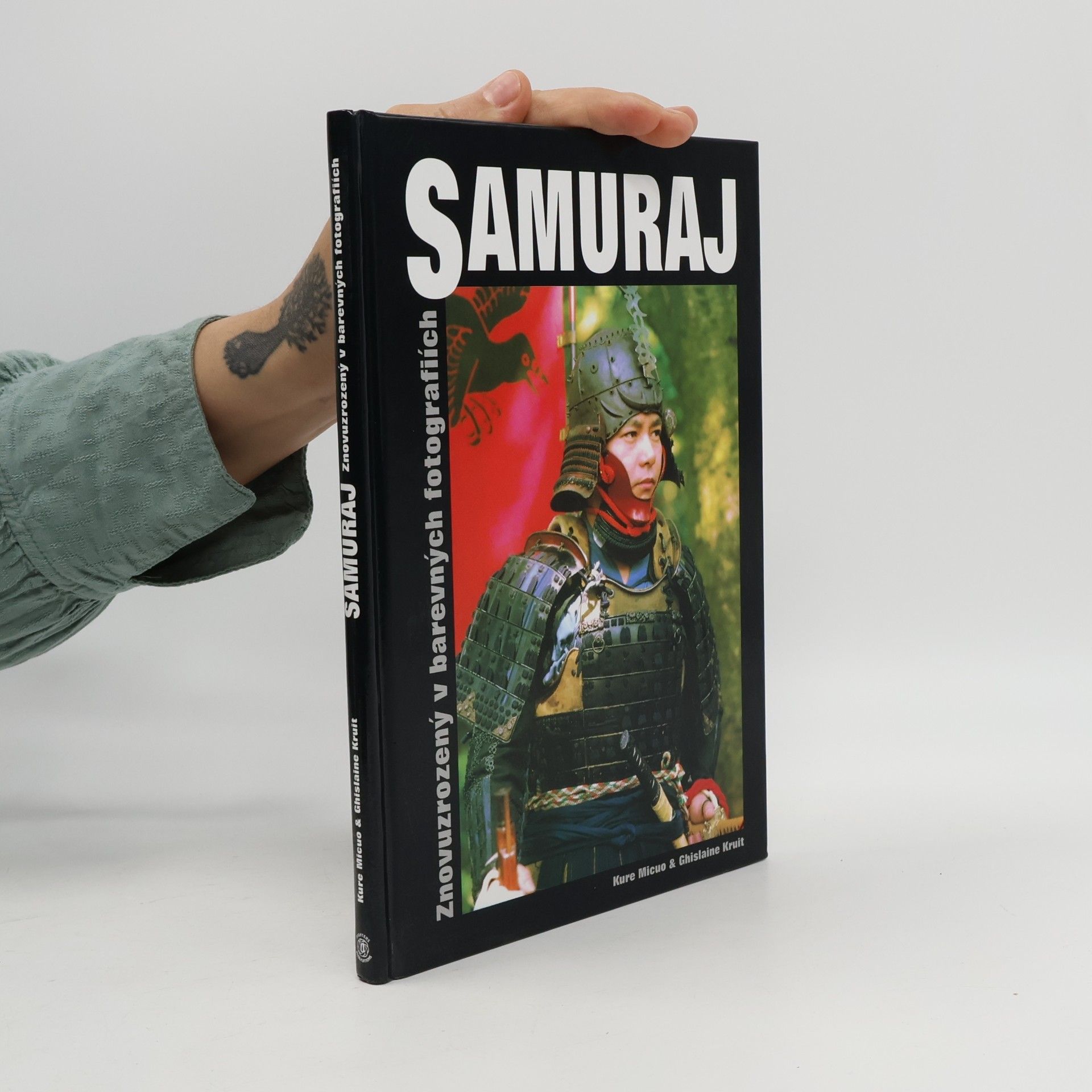 Samuraj : znovuzrozený v barevných fotografiích