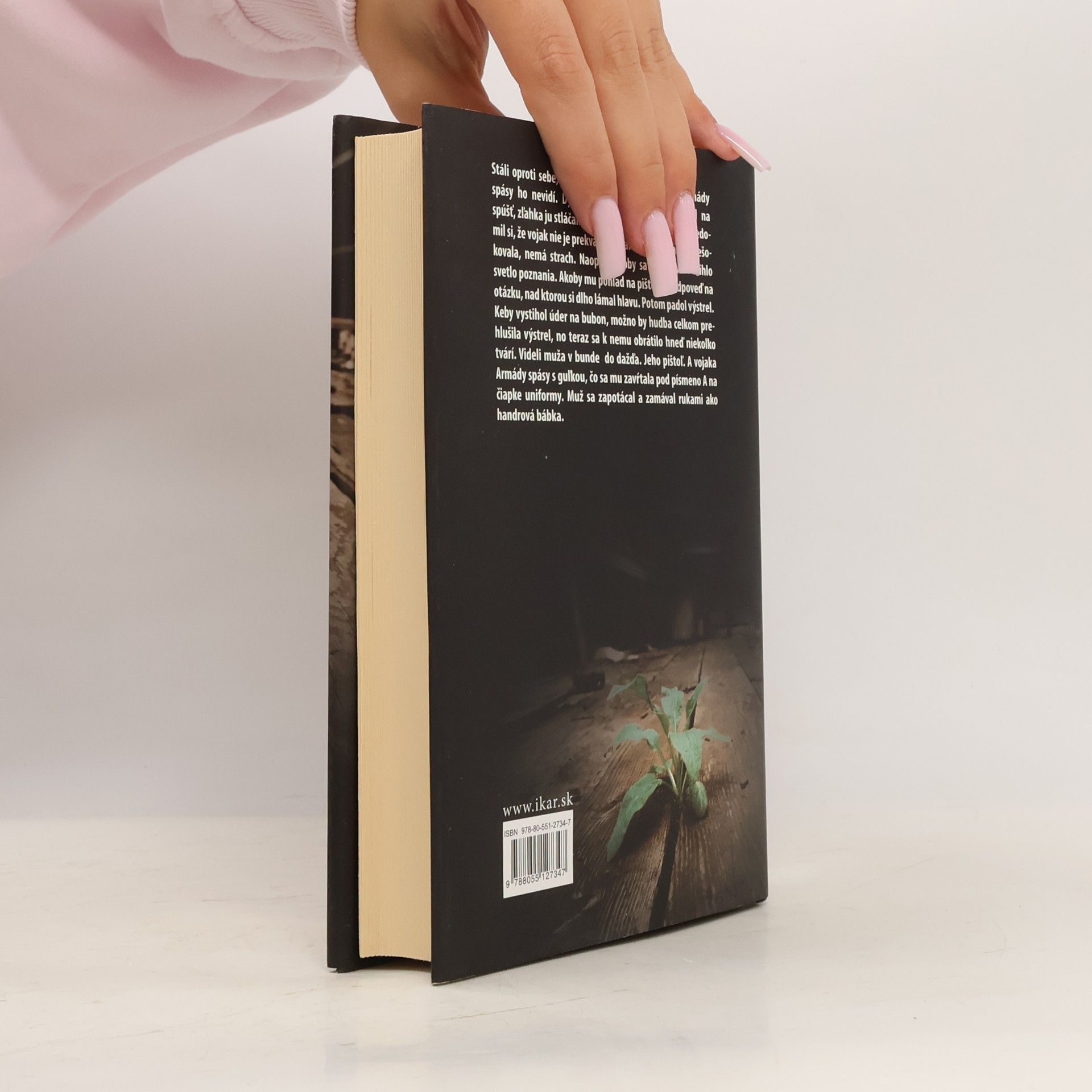Jo Nesbø Spasitel'