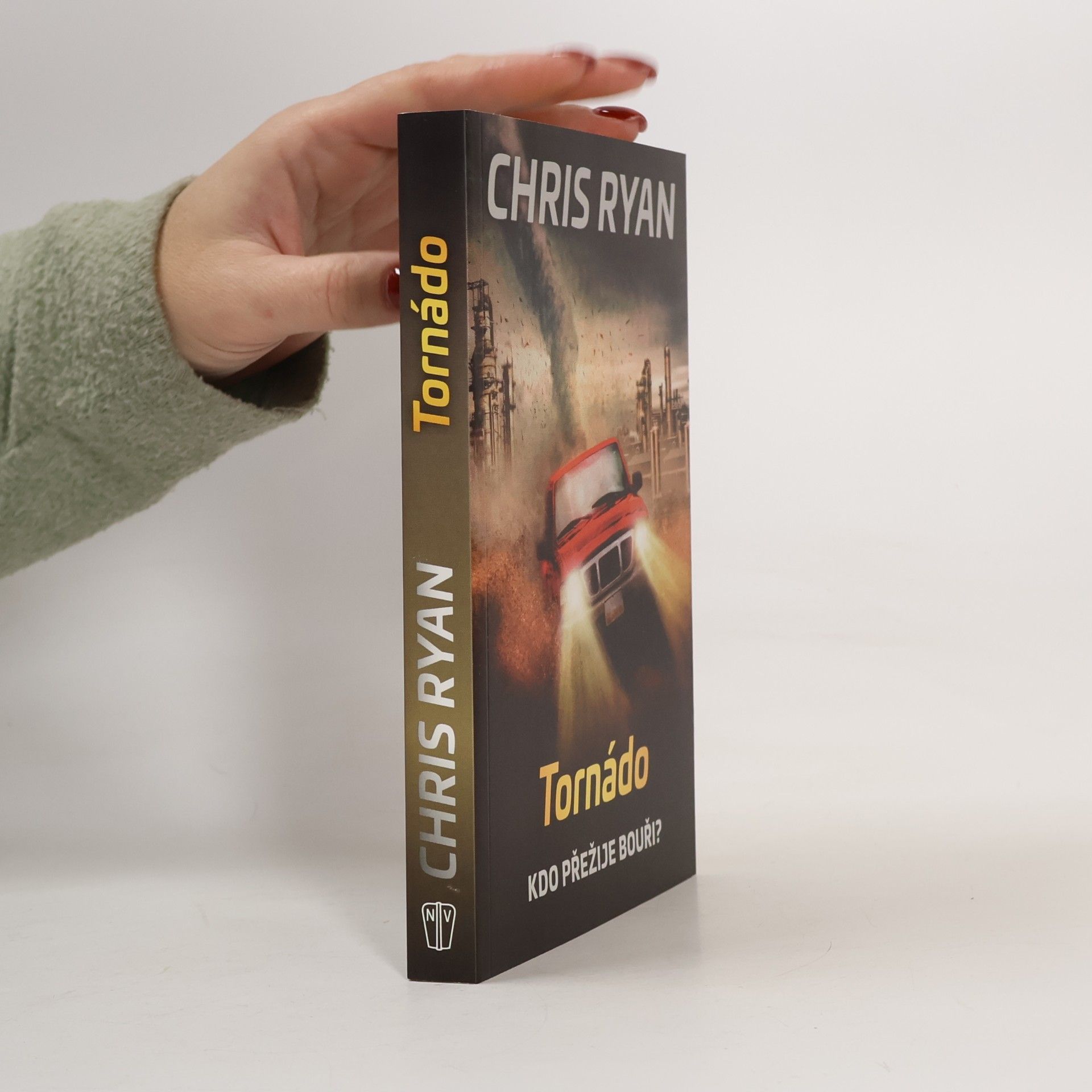 Chris Ryan Tornádo - Kdo přežije bouři?