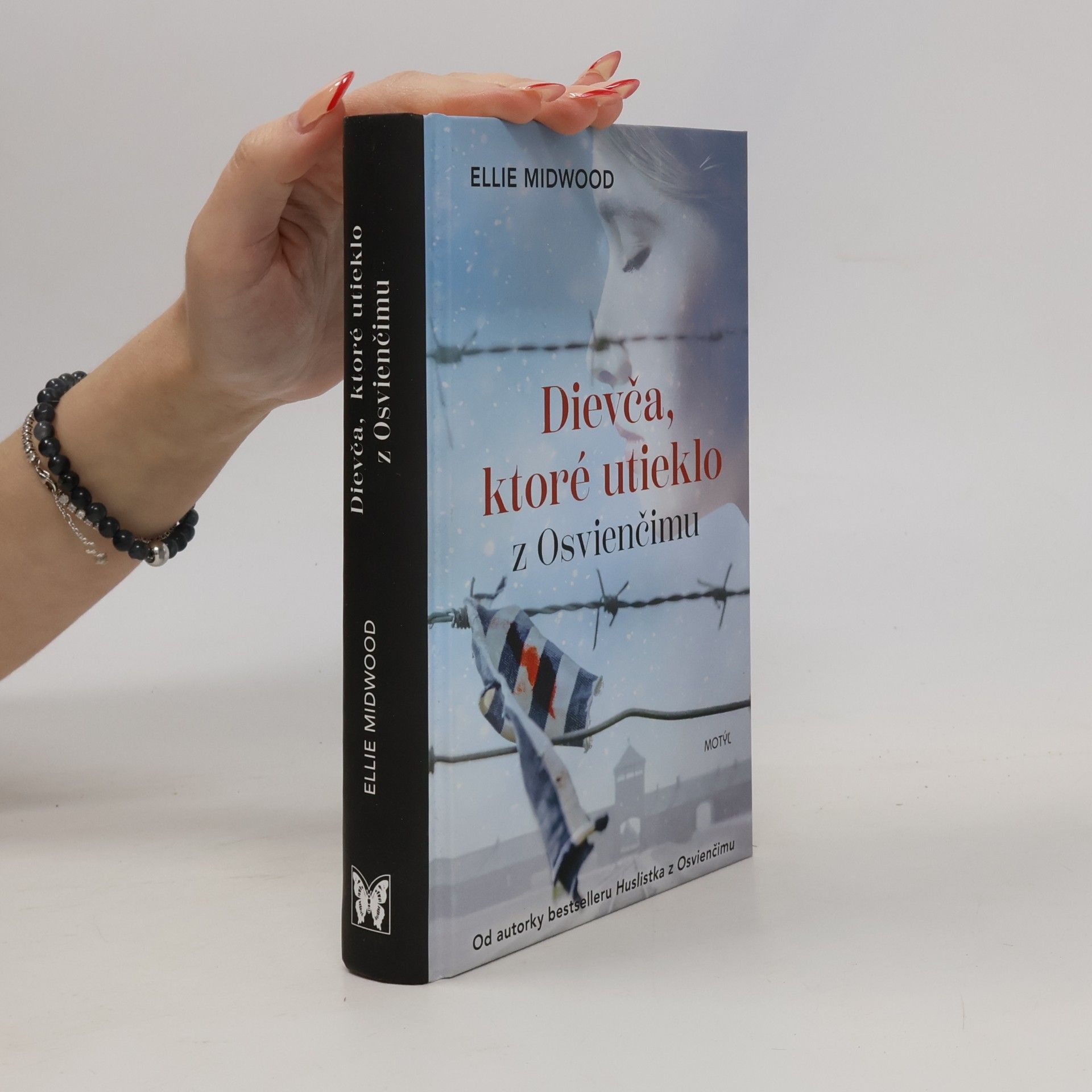 Ellie Midwood Dievča, ktoré utieklo z Osvienčimu