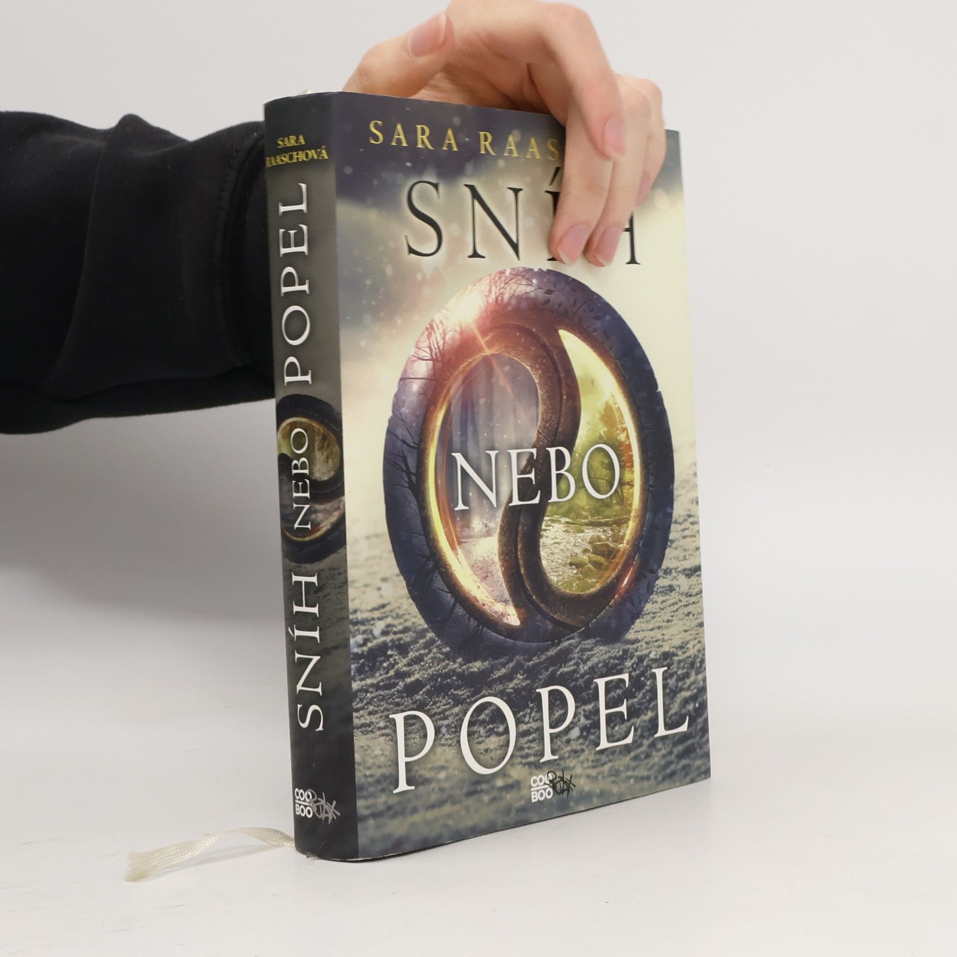Sníh nebo popel