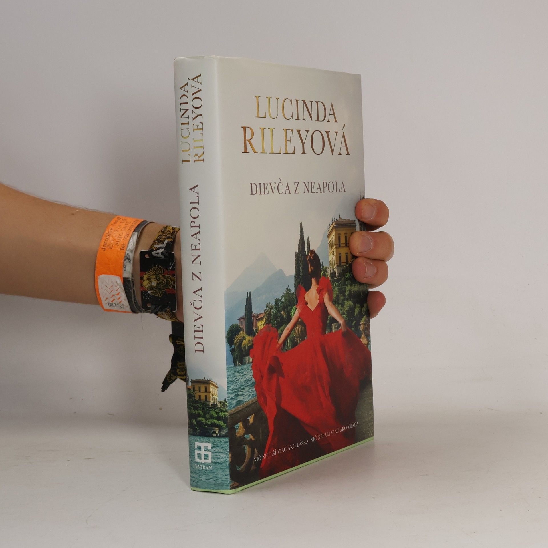 Lucinda Riley Dievča z Neapola