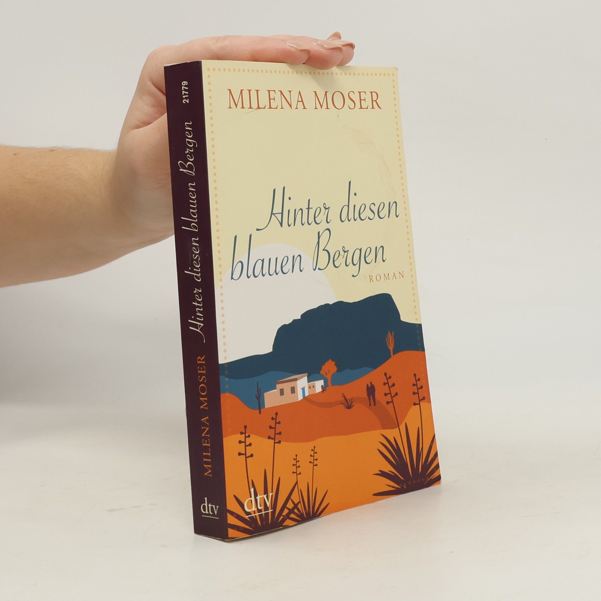 Hinter diesen blauen Bergen