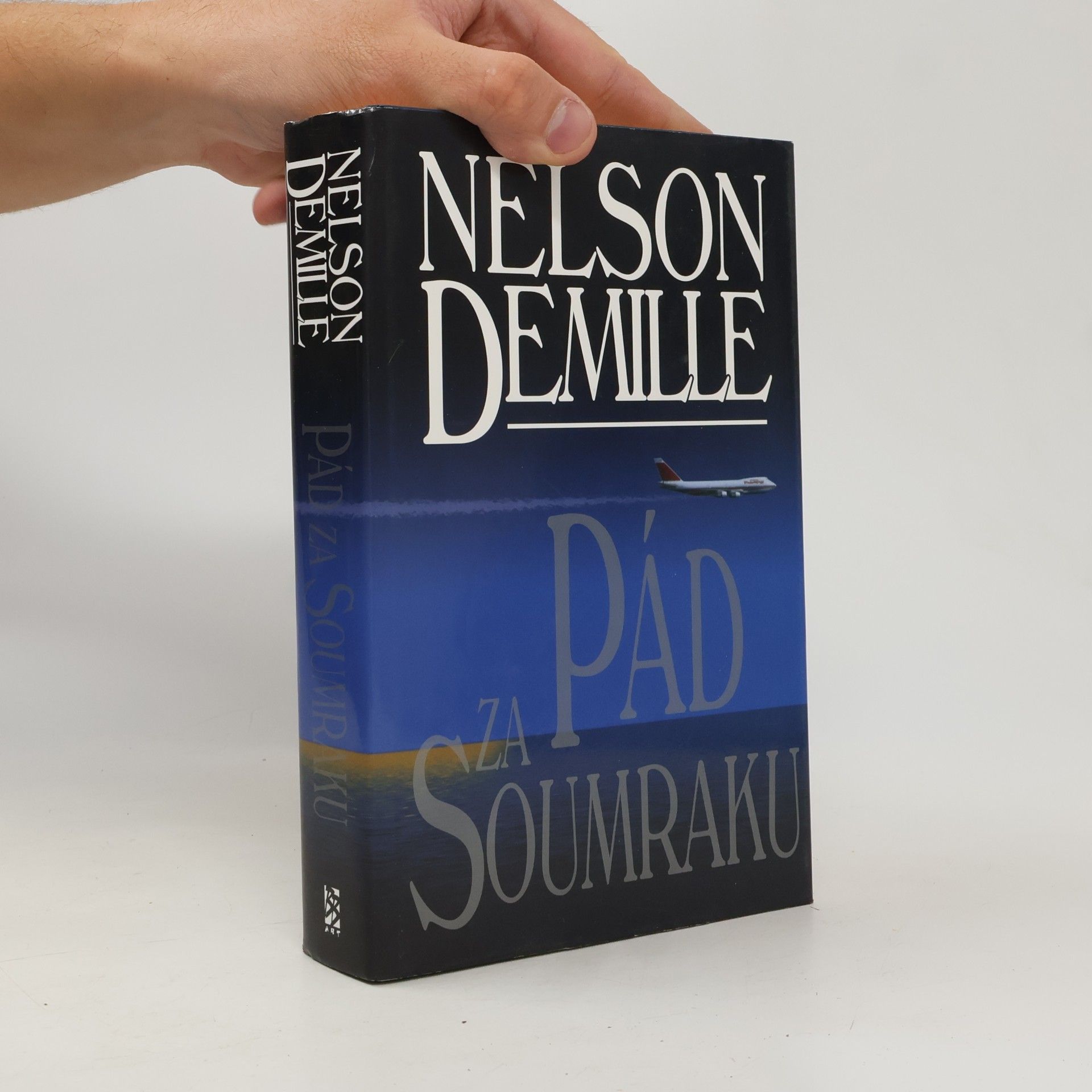 Nelson Richard DeMille Pád za soumraku