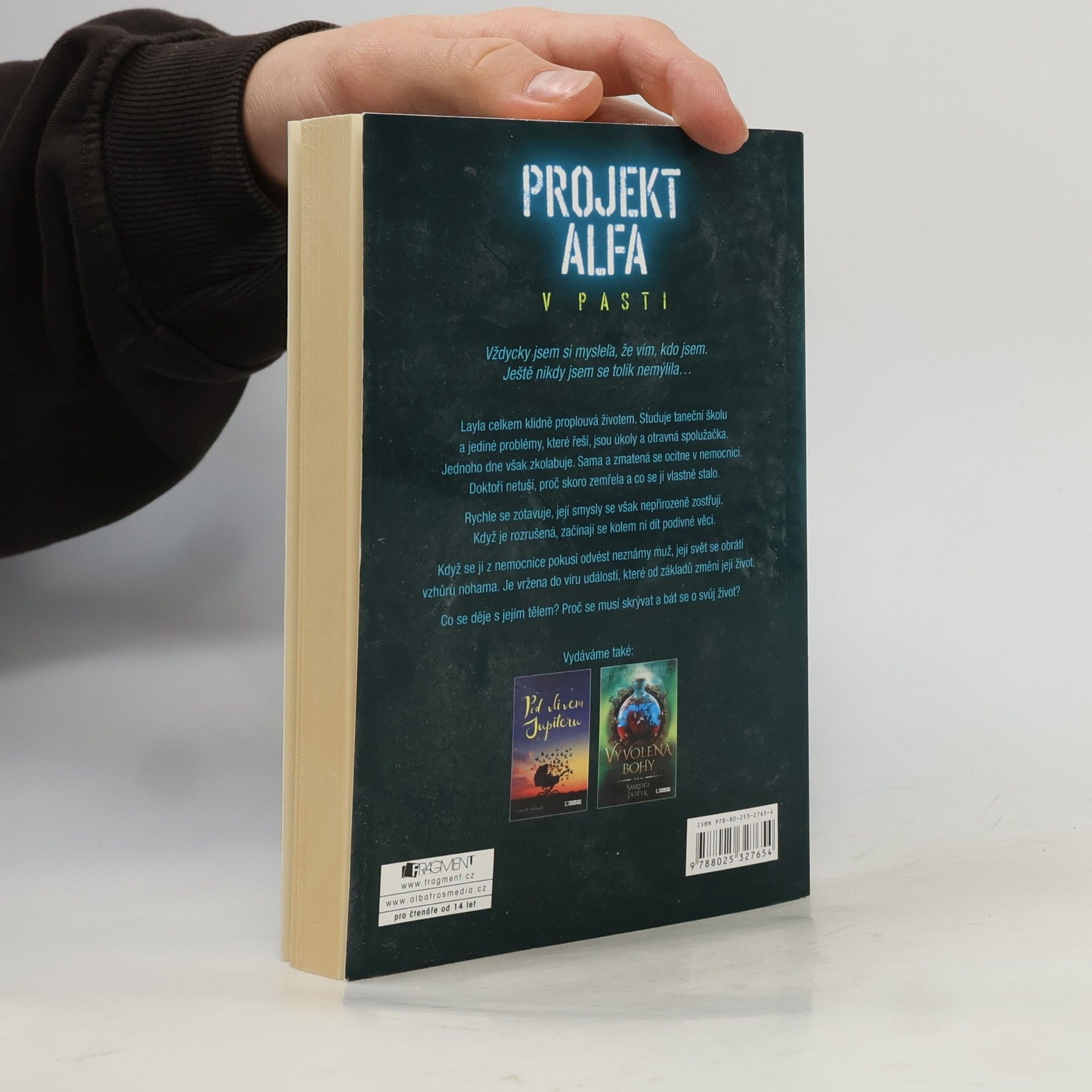 Lenka Dostálová Projekt Alfa. V pasti.