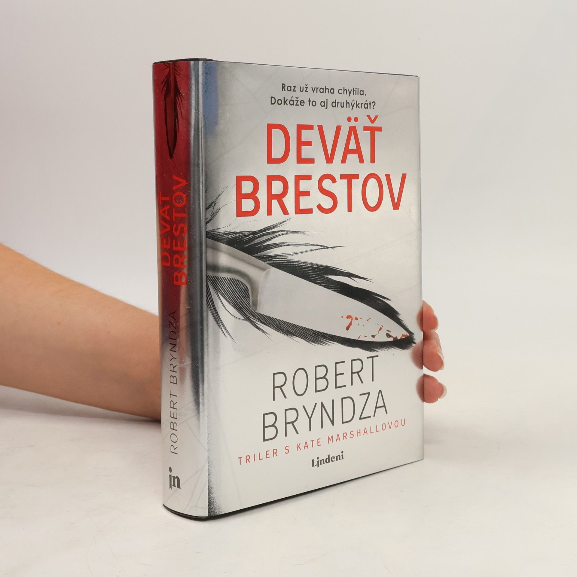 Robert Bryndza Deväť brestov