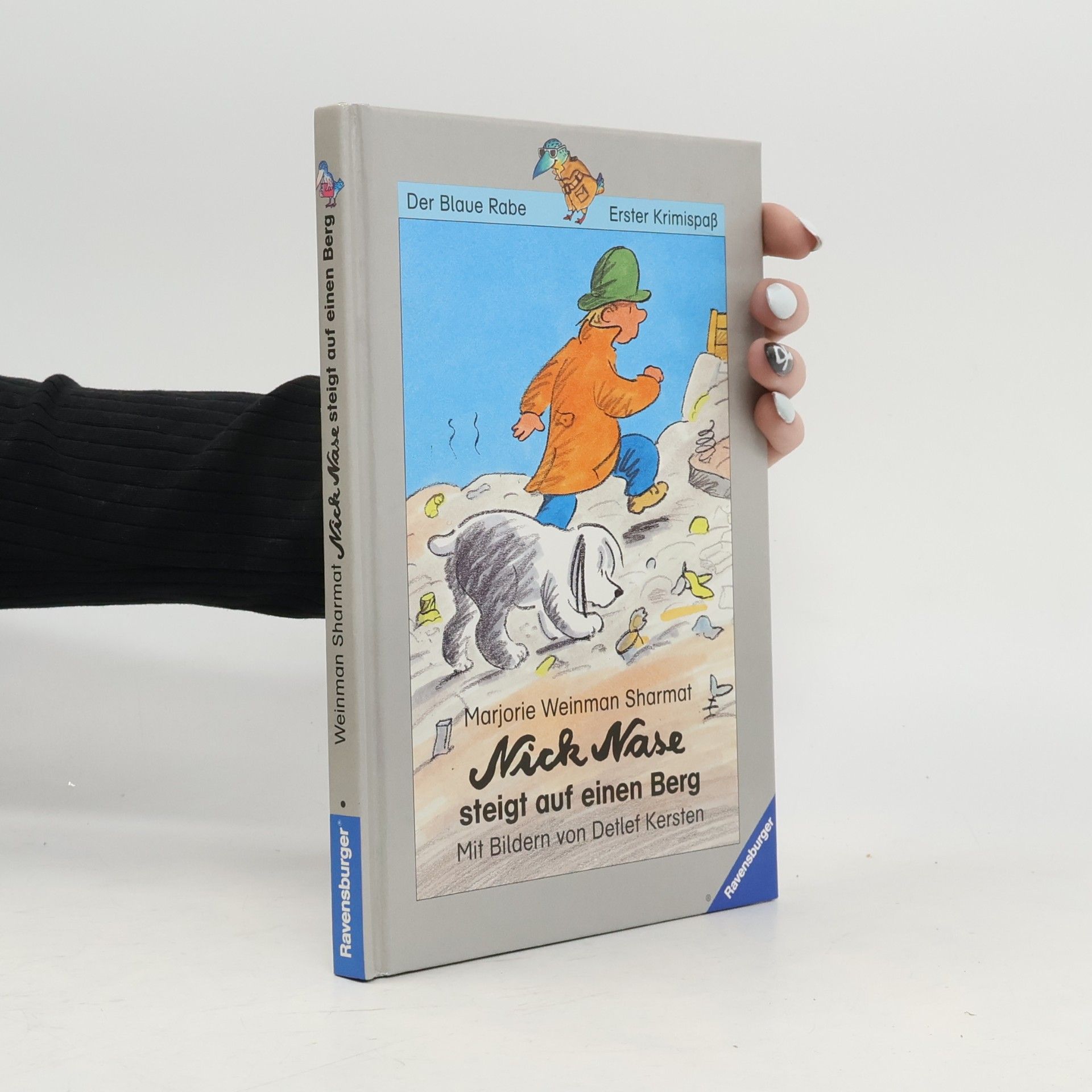 Nick Nase steigt auf einen Berg