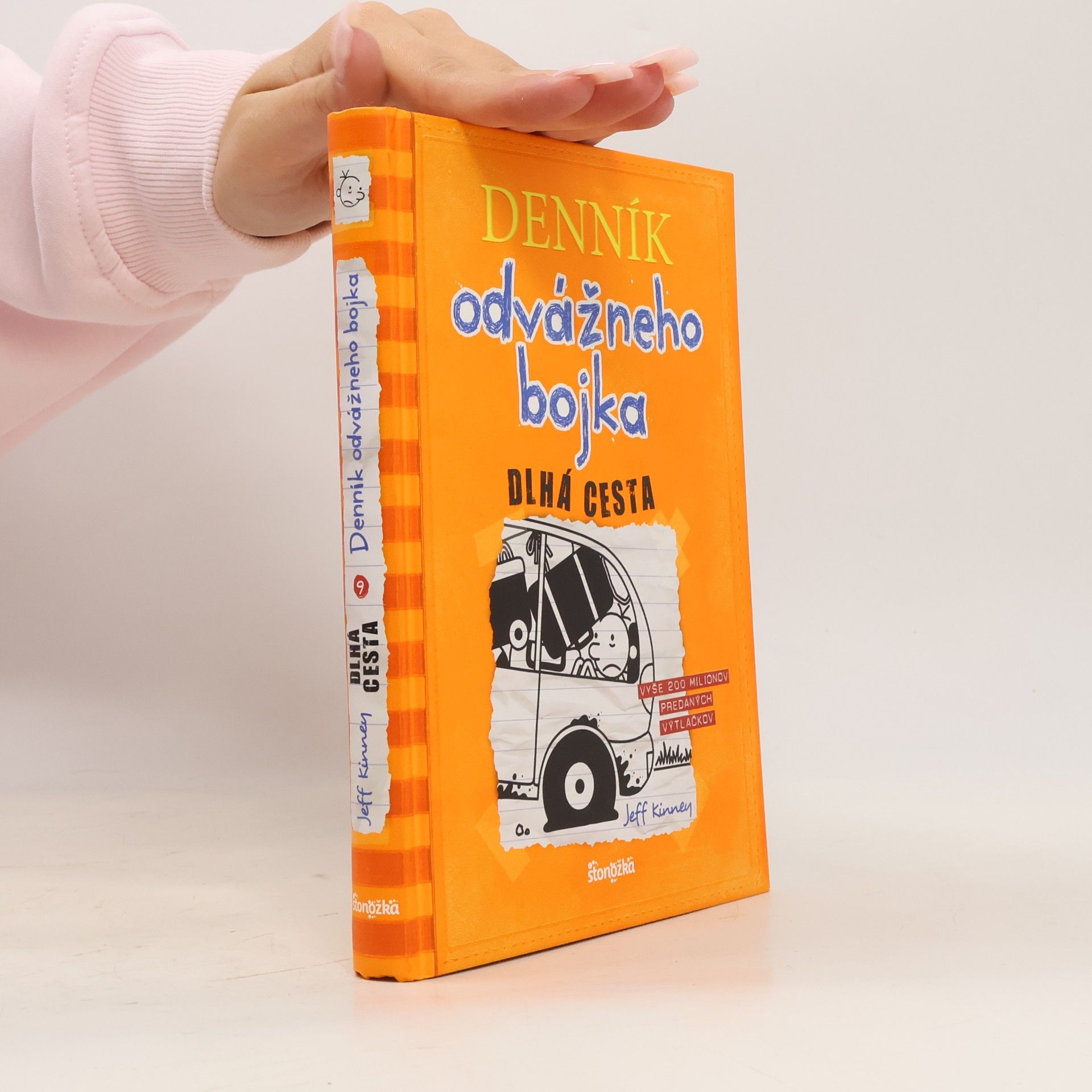 Denník odvážneho bojka 9 : dlhá cesta