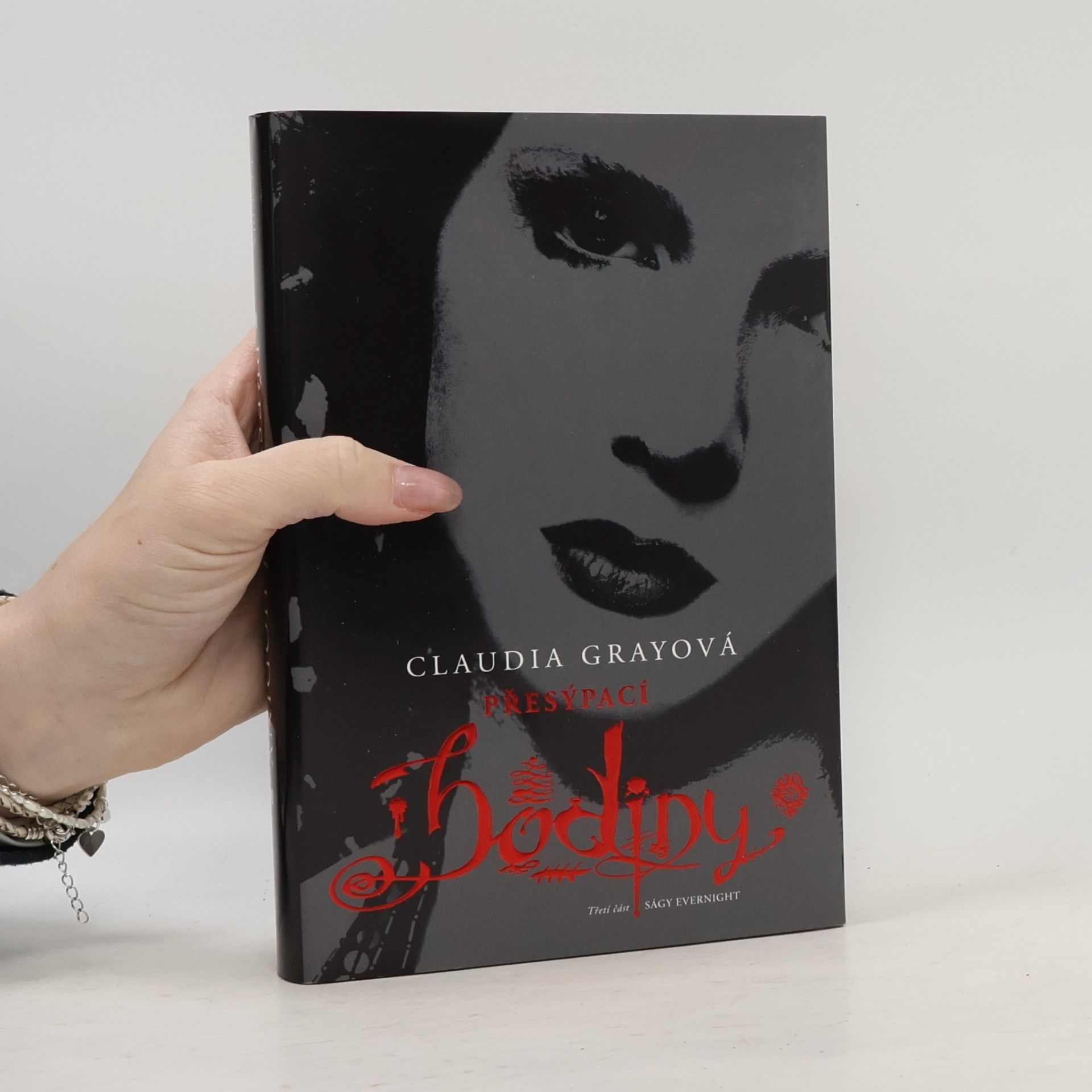 Claudia Gray Přesýpací hodiny. Evernight. 3. díl