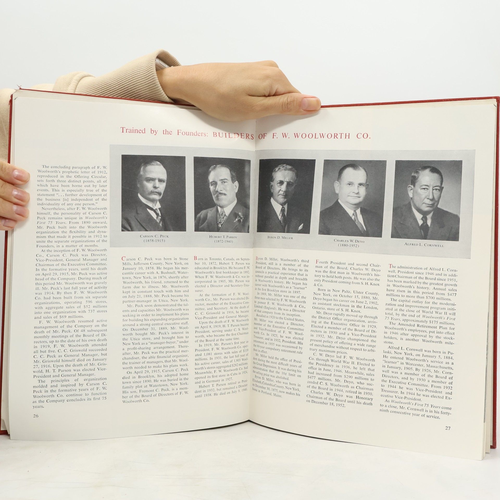 Various authors Woolworth's First 75 Years