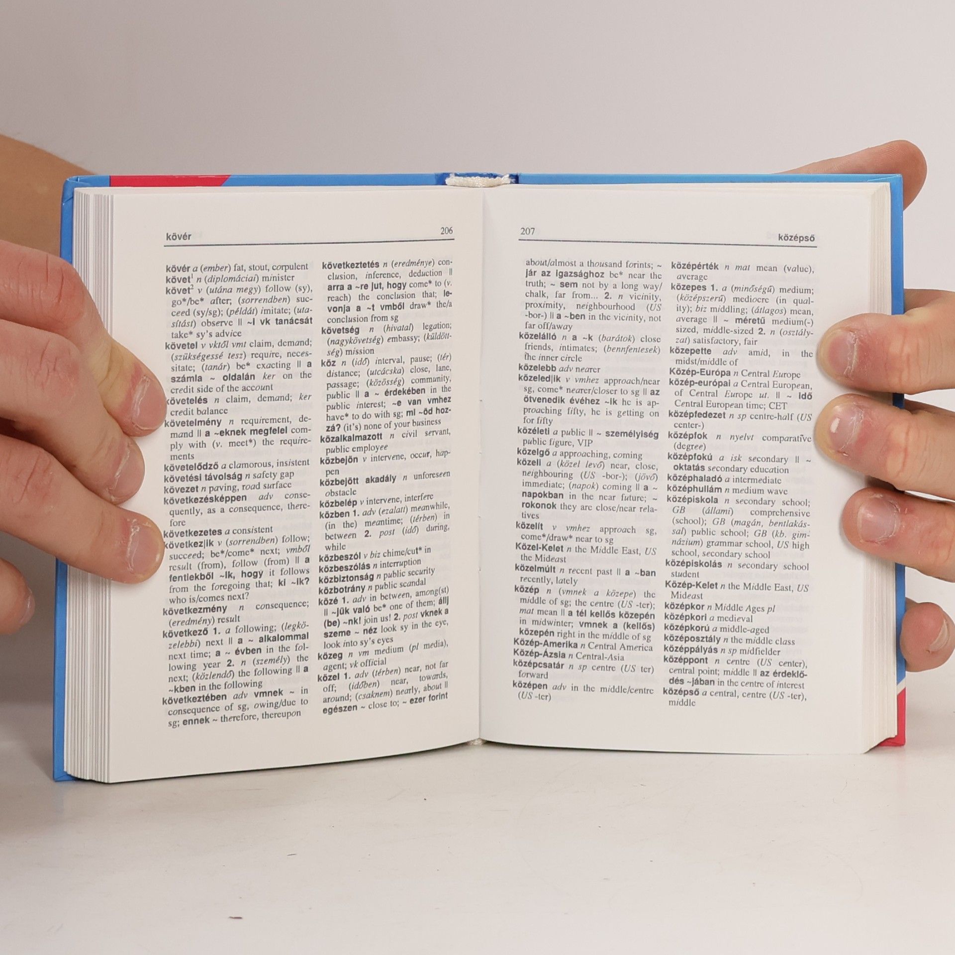 Tamás Magay Magyar- Angol Kisszótár = Hungarian- English Dictionary