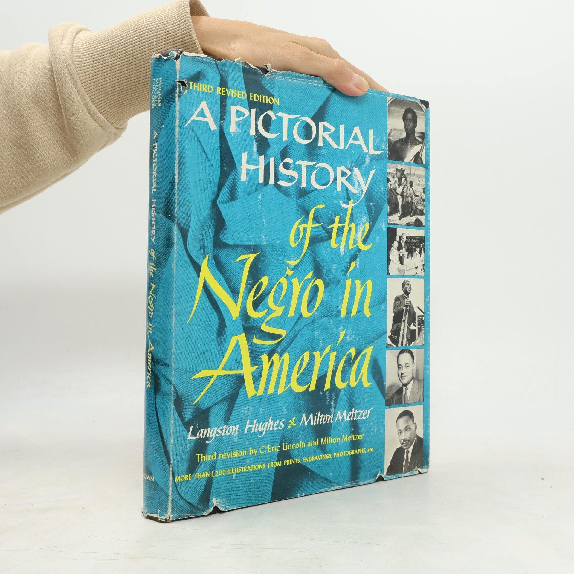 Langston Hughes A PICTORIAL HISTORY of the Negro in America