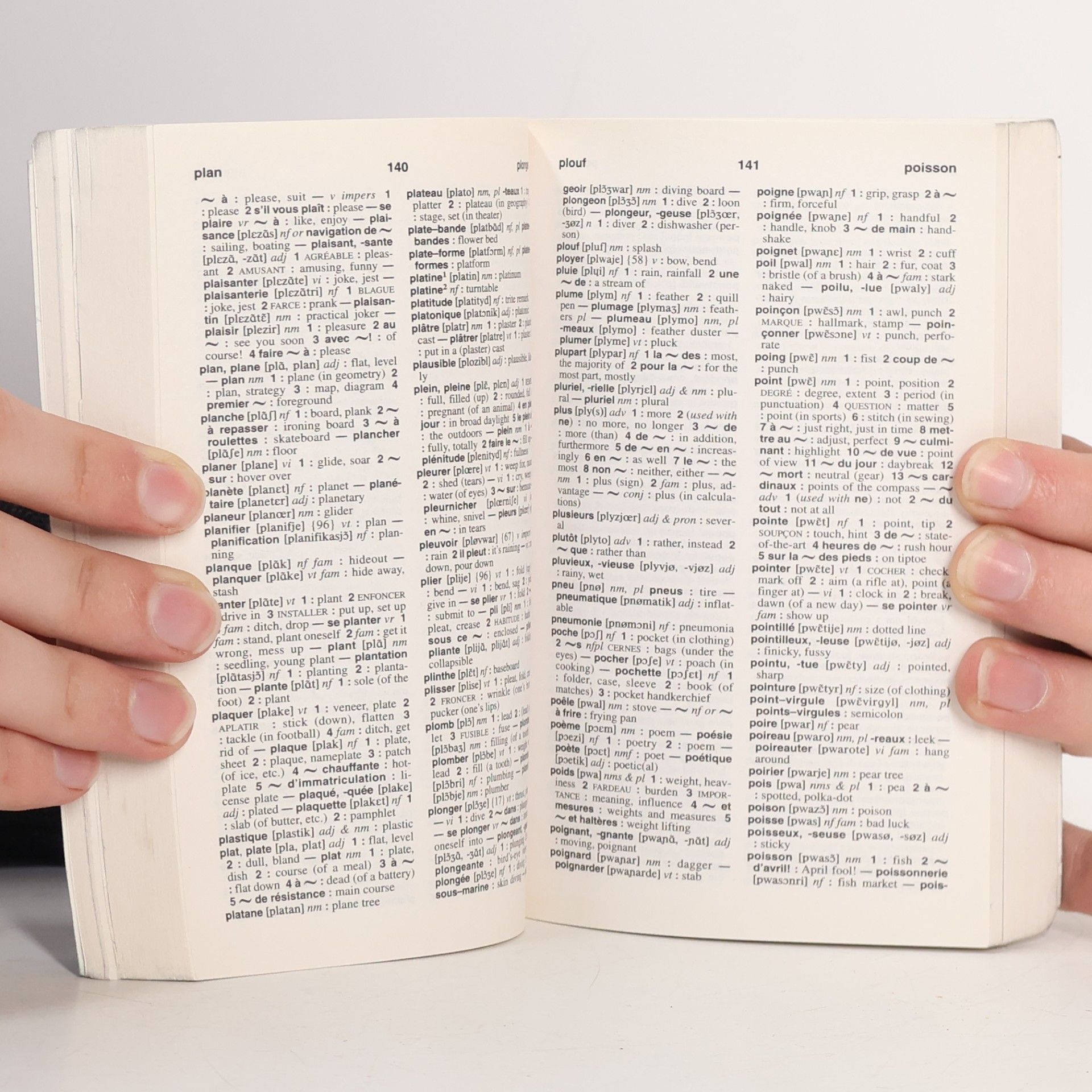 Pocket Reference Library: Merriam Webster Pocket French-English Dictionary