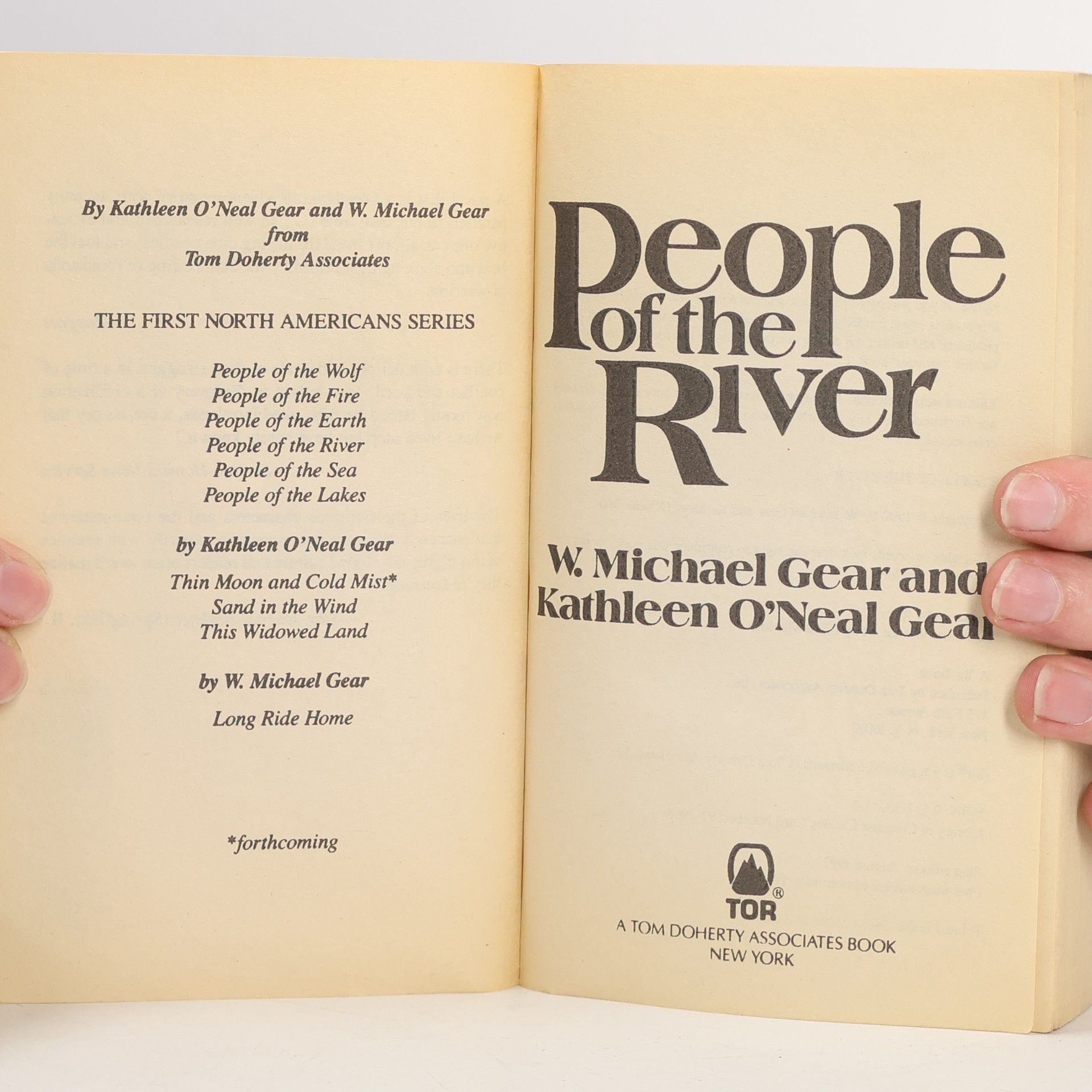W. Michael Gear People of the River