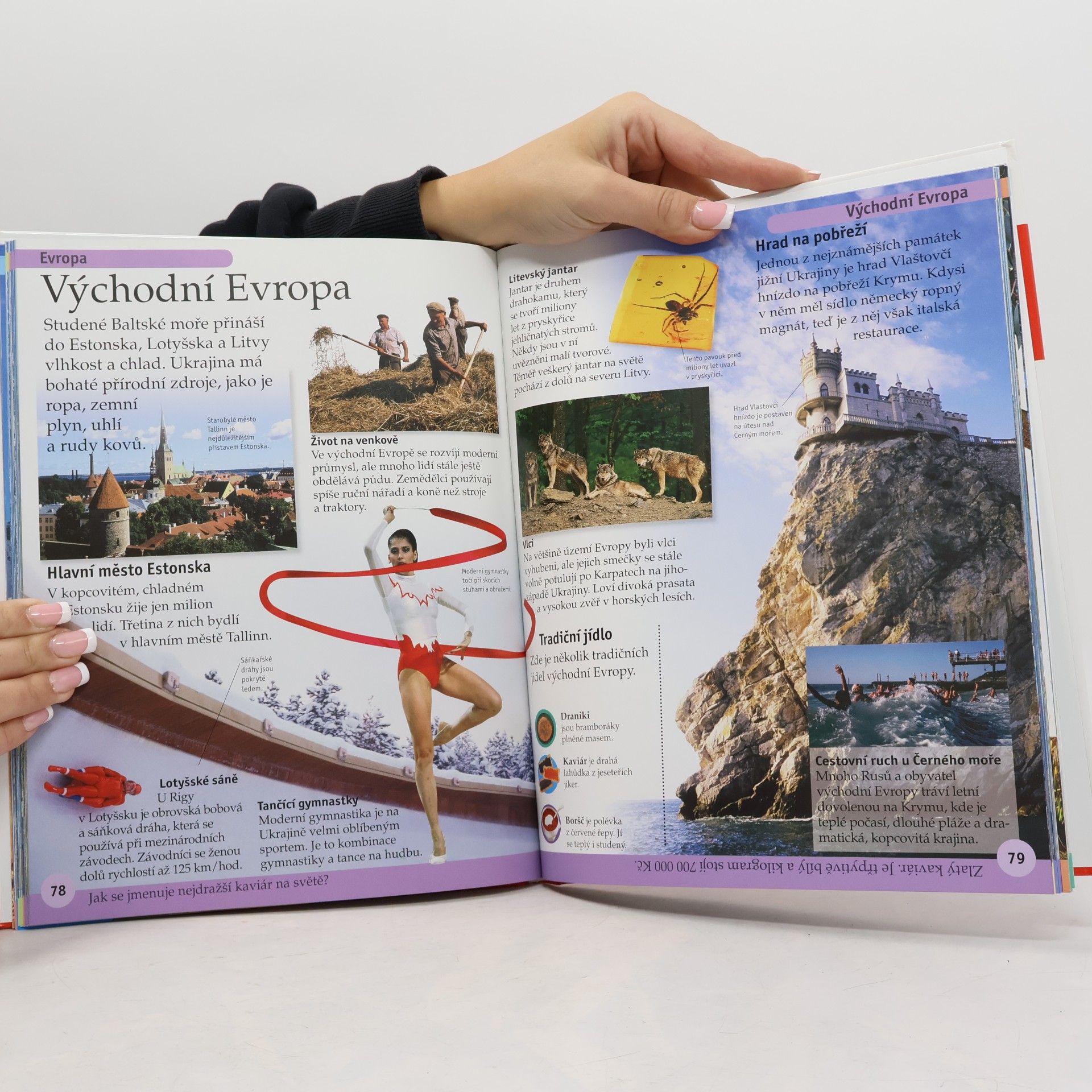 Kateřina Danielová První atlas. Příručka pro nejmenší čtenáře a spisovatele