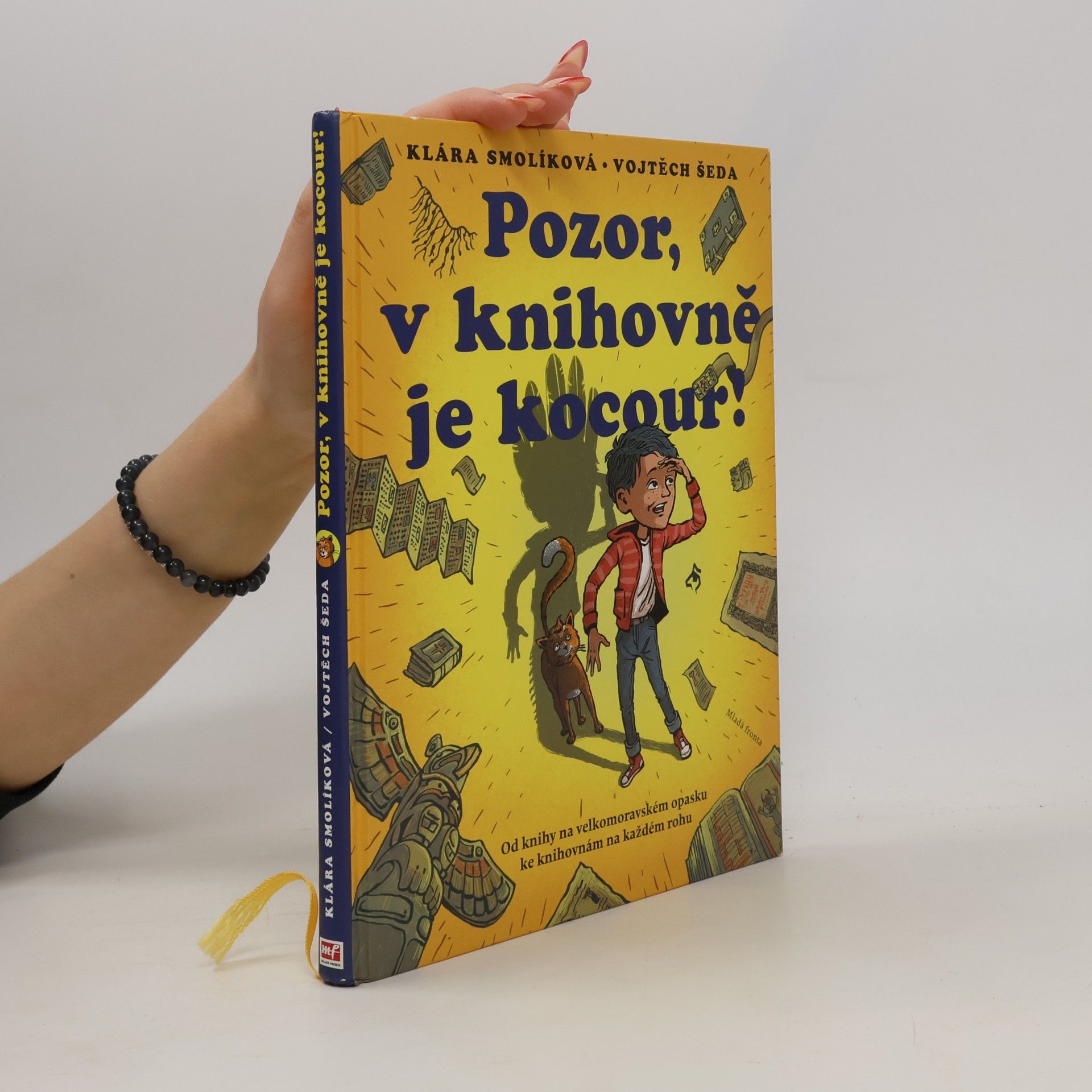 Pozor, v knihovně je kocour!