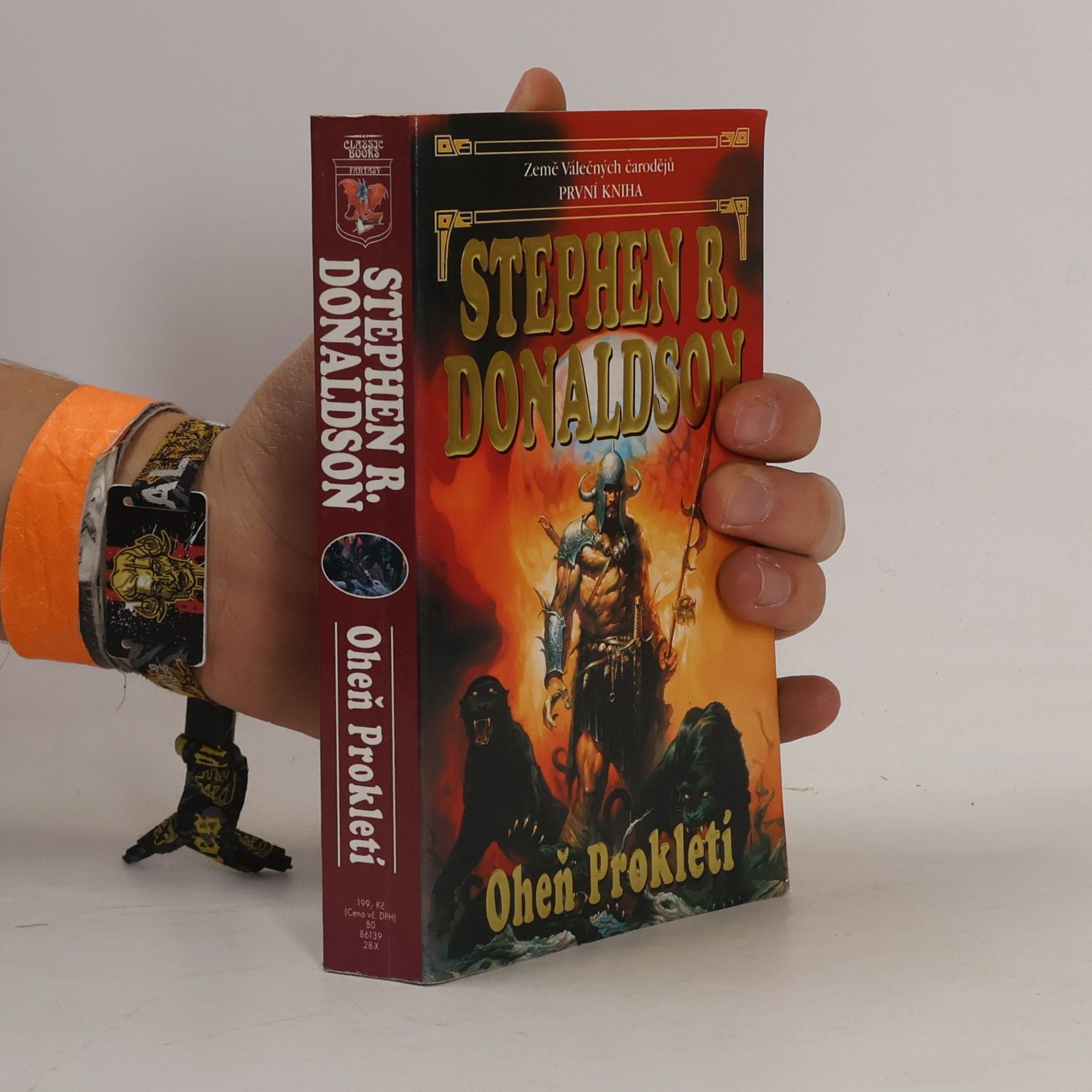 Stephen R. Donaldson Země válečných čarodějů. Kniha první, Oheň Prokletí